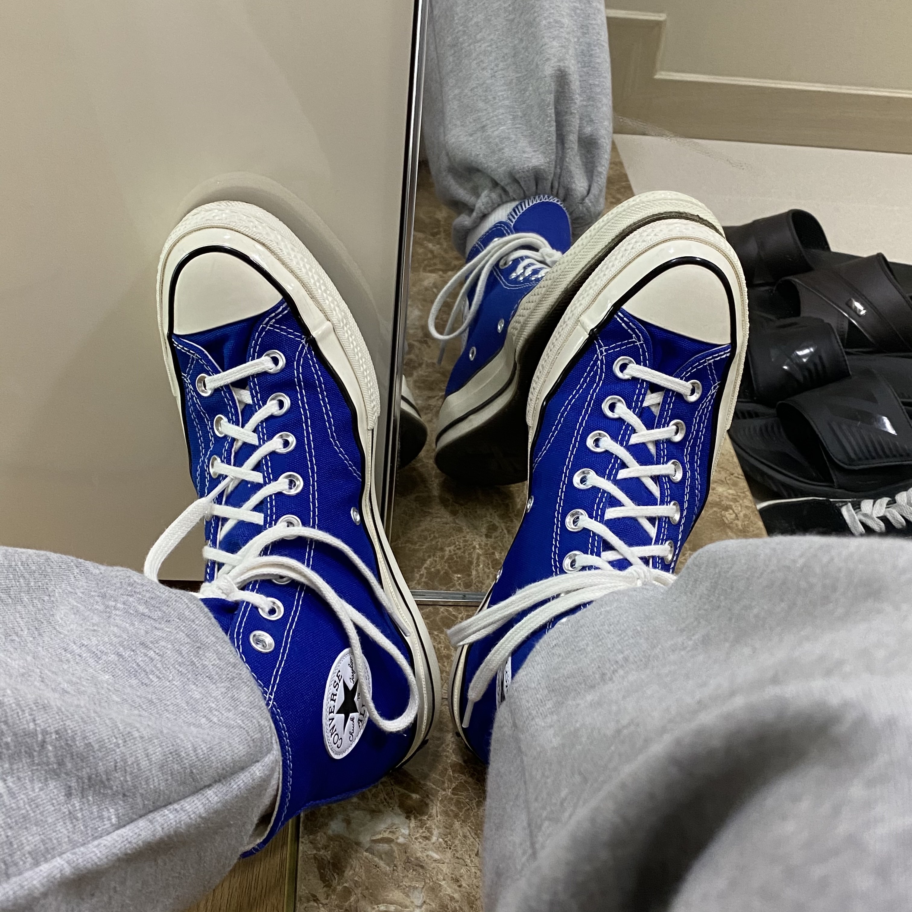 Converse Chuck 70 Hi Vintage Canvas Nightshade 착용 스타일