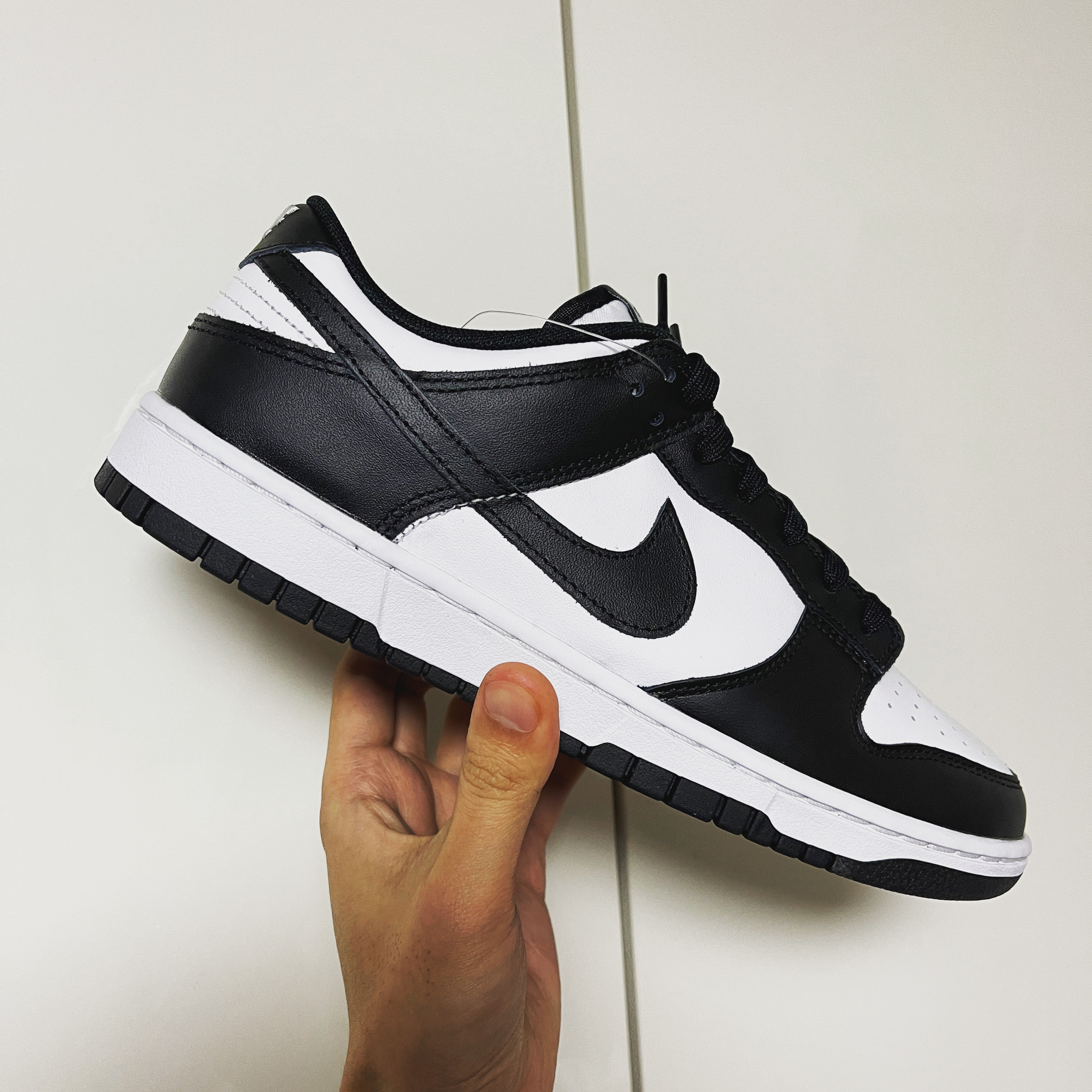 Nike Dunk Low Retro Black 착용 스타일