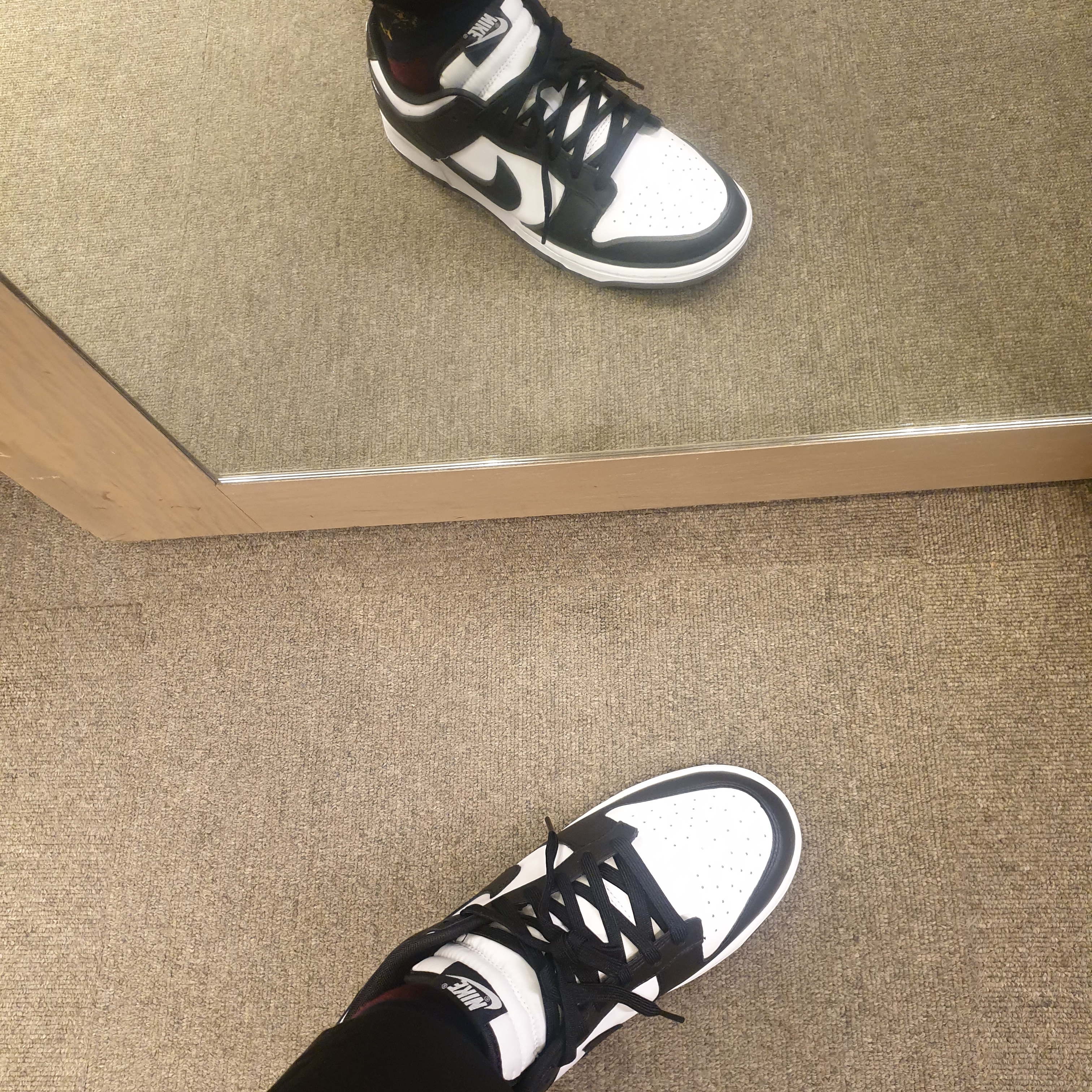 Nike Dunk Low Retro Black 착용 스타일