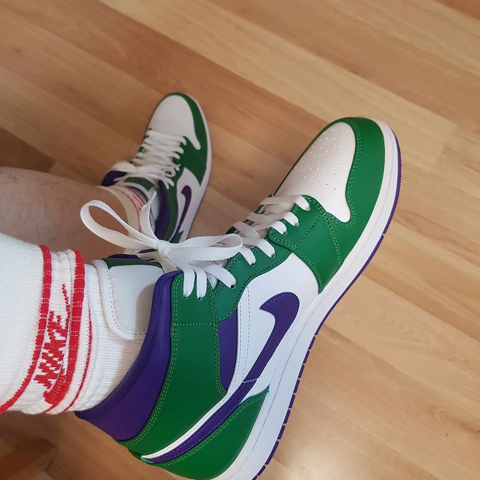 Jordan 1 Mid Incredible Hulk 착용 스타일