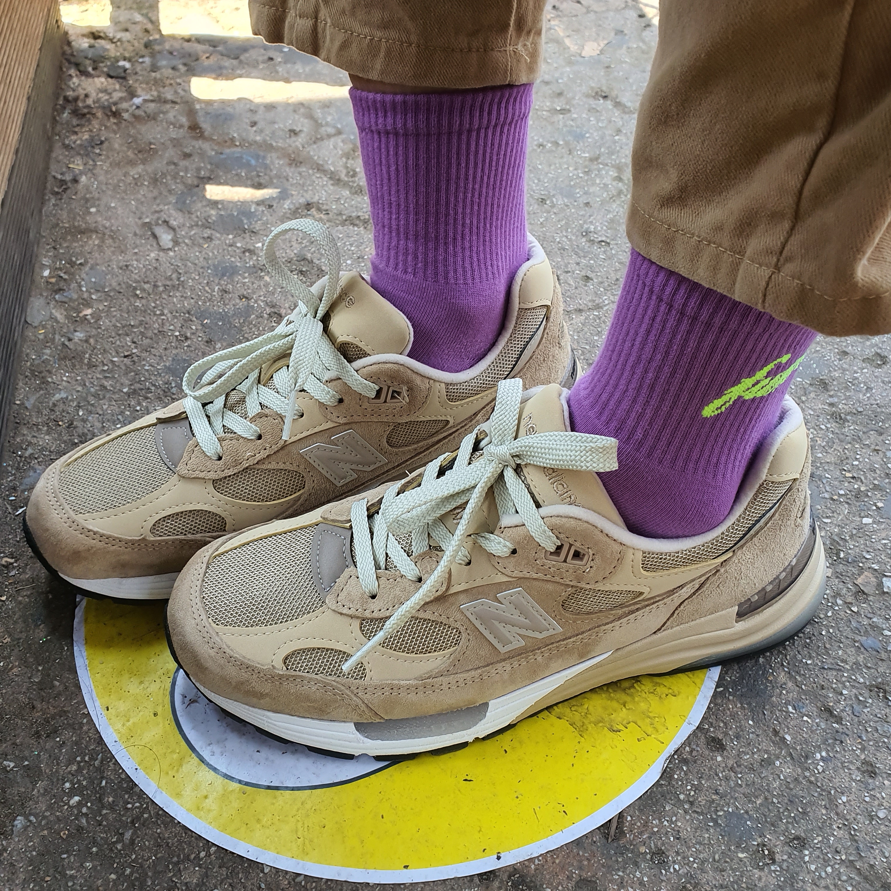 New Balance 992 Made in USA Tan 착용 스타일