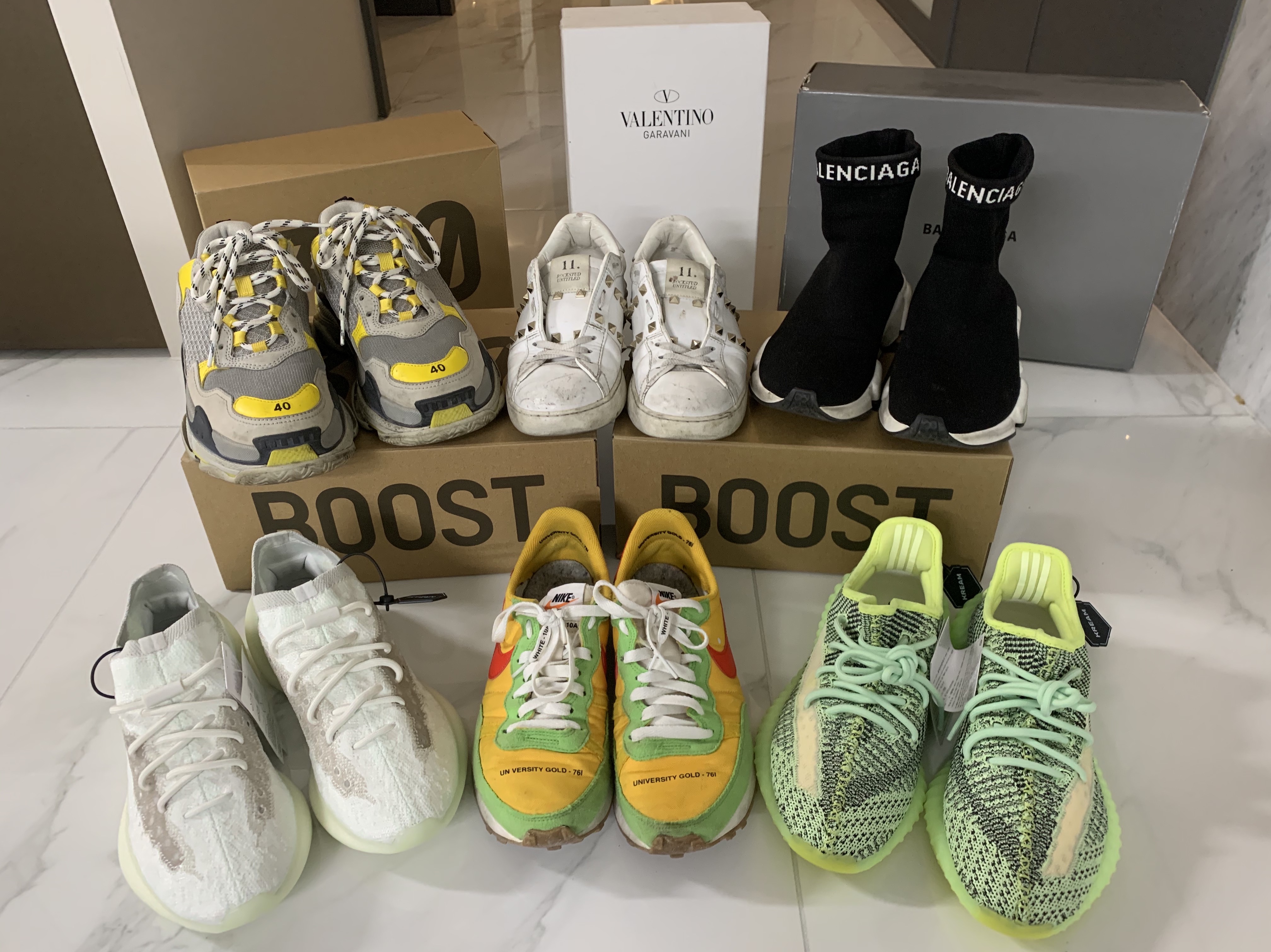 Adidas Yeezy Boost 350 V2 Yeezreel - Reflective, Adidas Yeezy Boost 380 Calcite Glow 착용 스타일