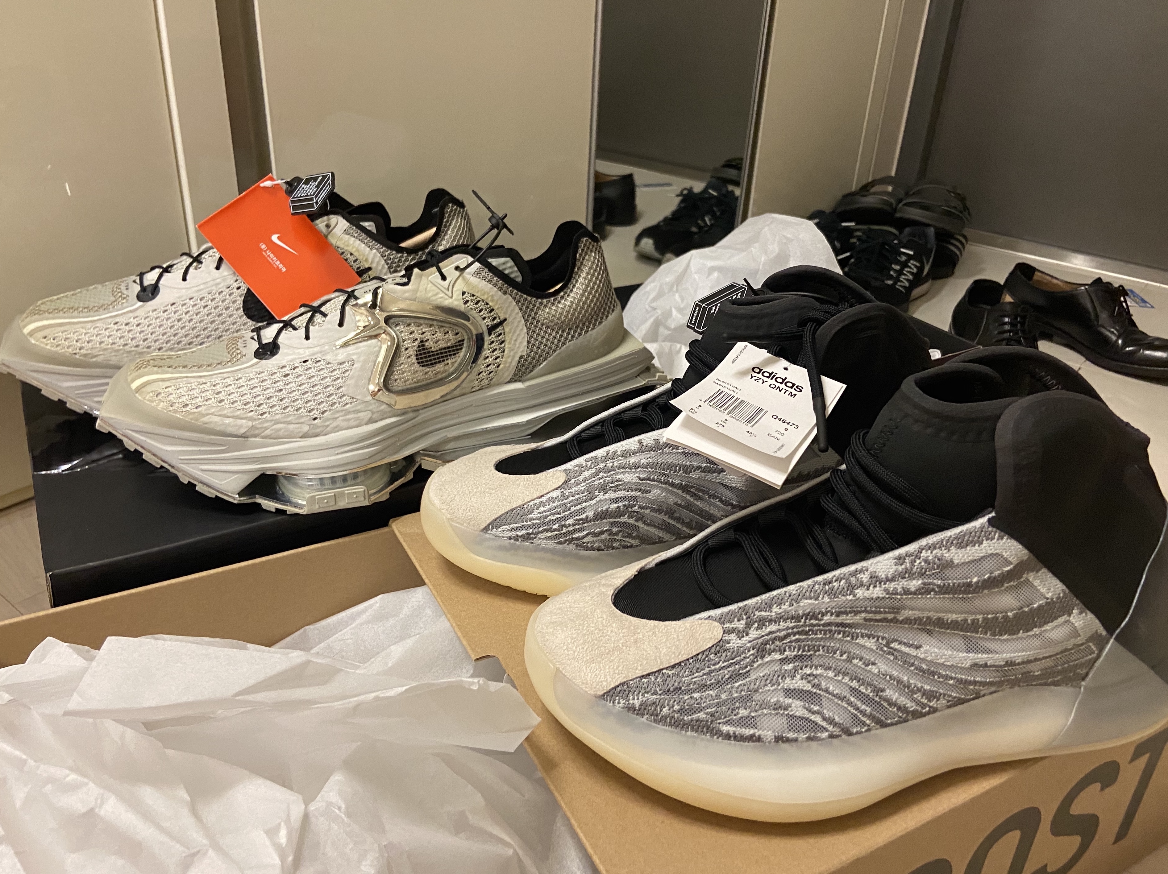 Nike x Matthew M Williams Zoom 004 Stone, Adidas Yeezy QNTM Lifestyle 착용 스타일
