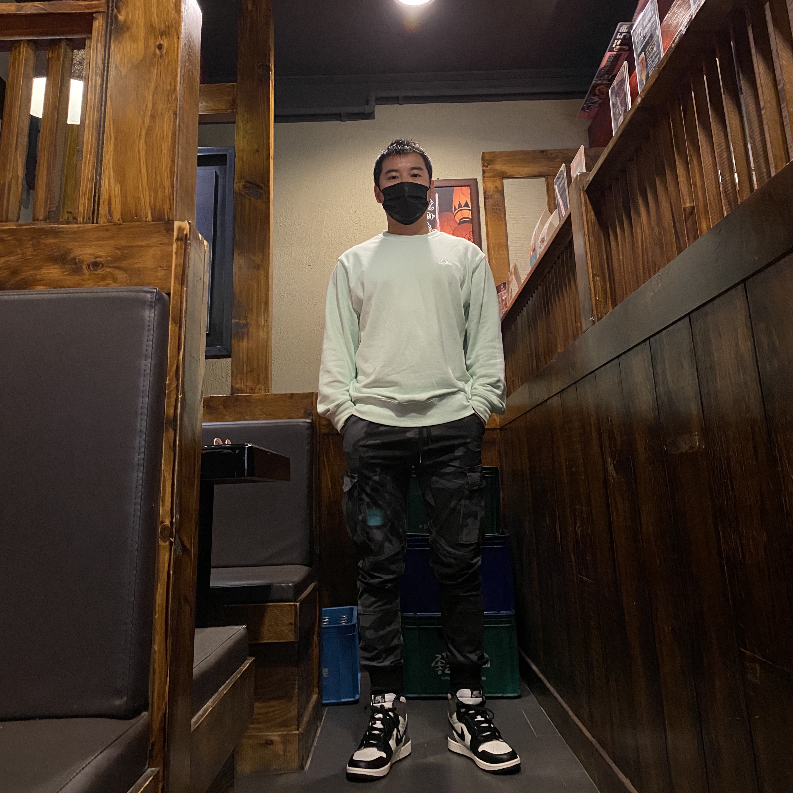 Jordan 1 Retro High OG Black Mocha 착용 스타일