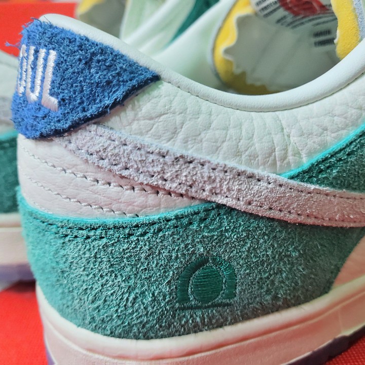 Nike x Kasina Dunk Low Road Sign - Kasina Exclusive 착용 스타일 - 5