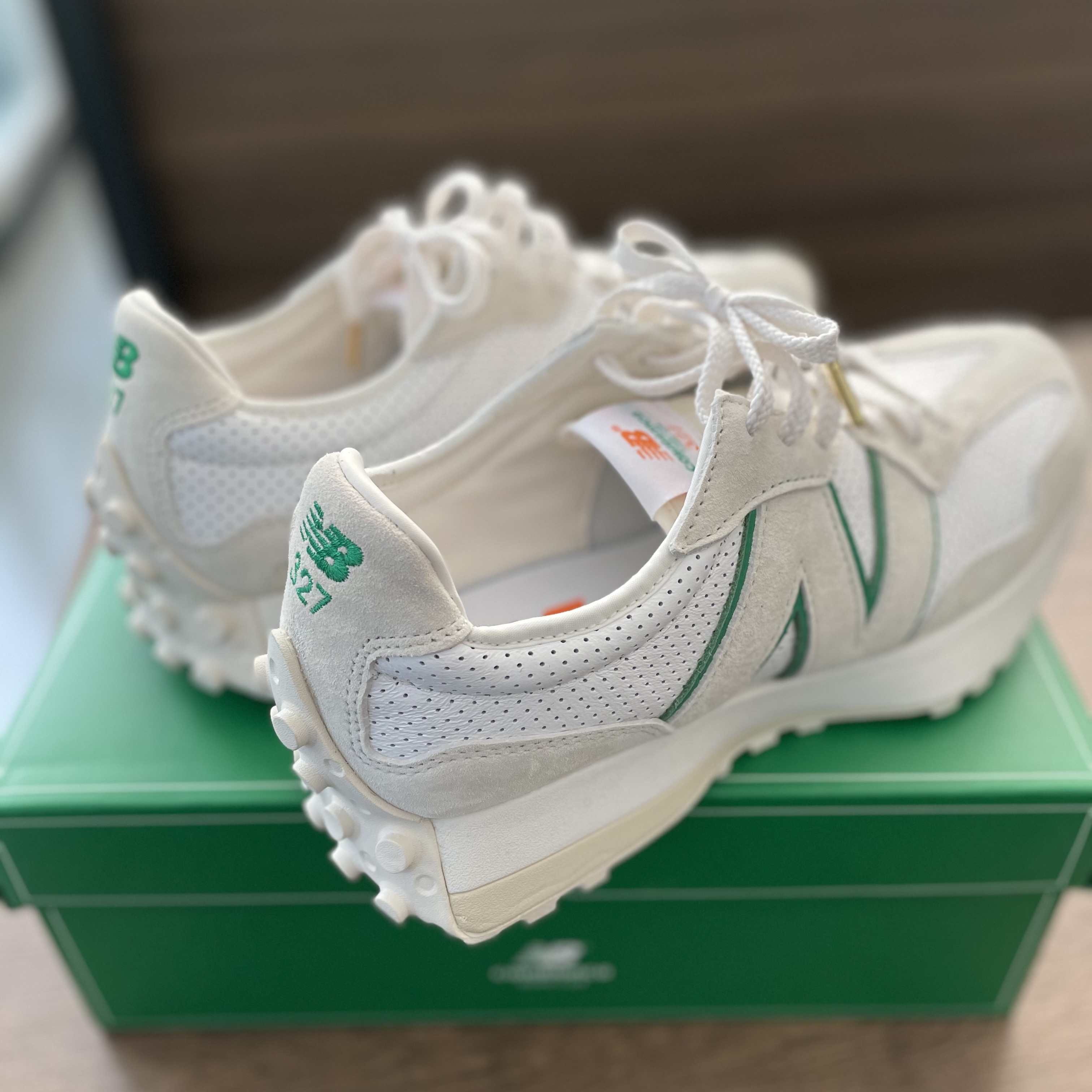 New Balance x Casablanca 327 Idealist Off White Green 착용 스타일