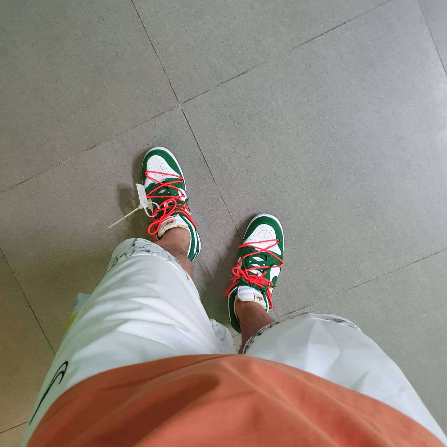 Nike x Off-White Dunk Low Pine Green 착용 스타일
