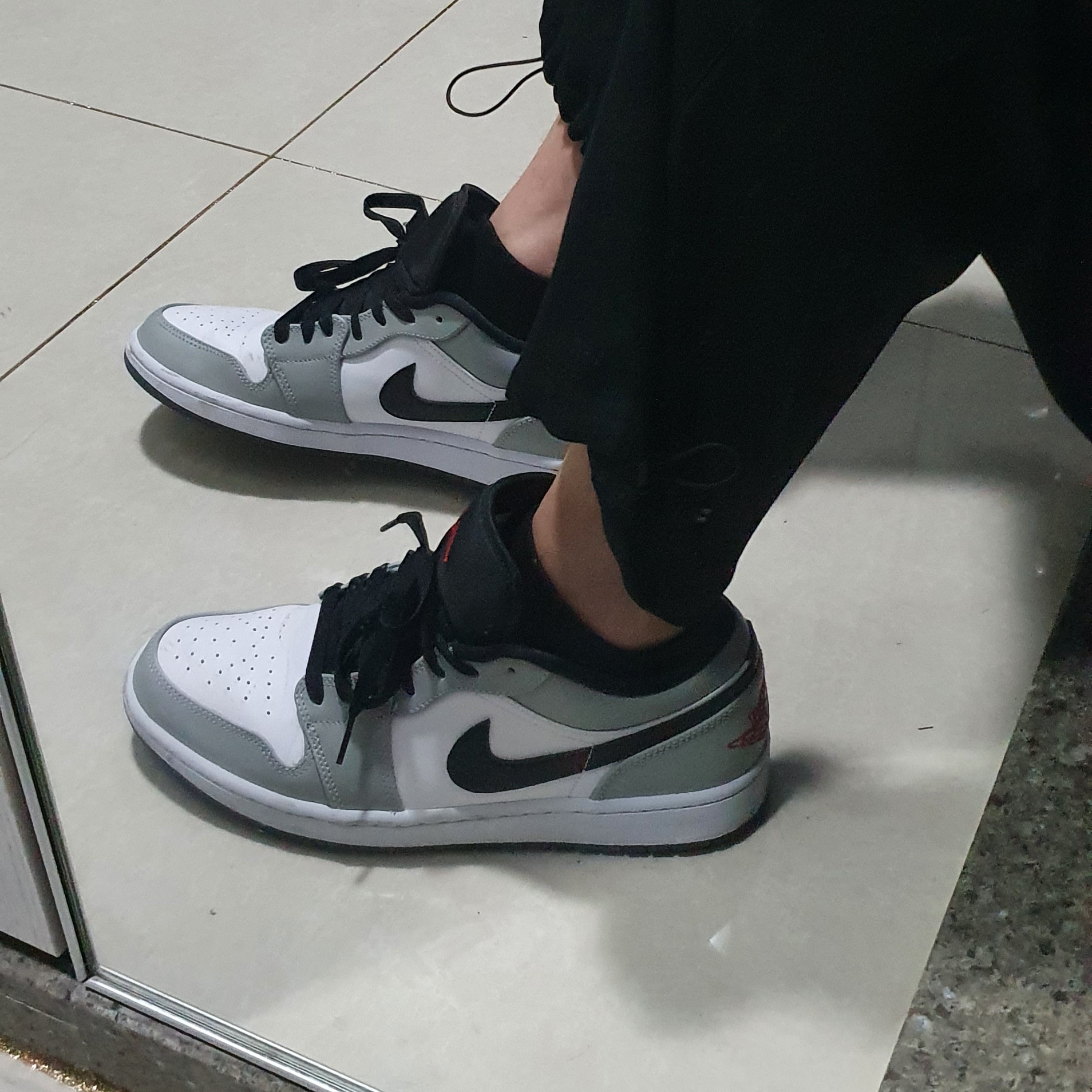 Jordan 1 Low Light Smoke Grey 착용 스타일