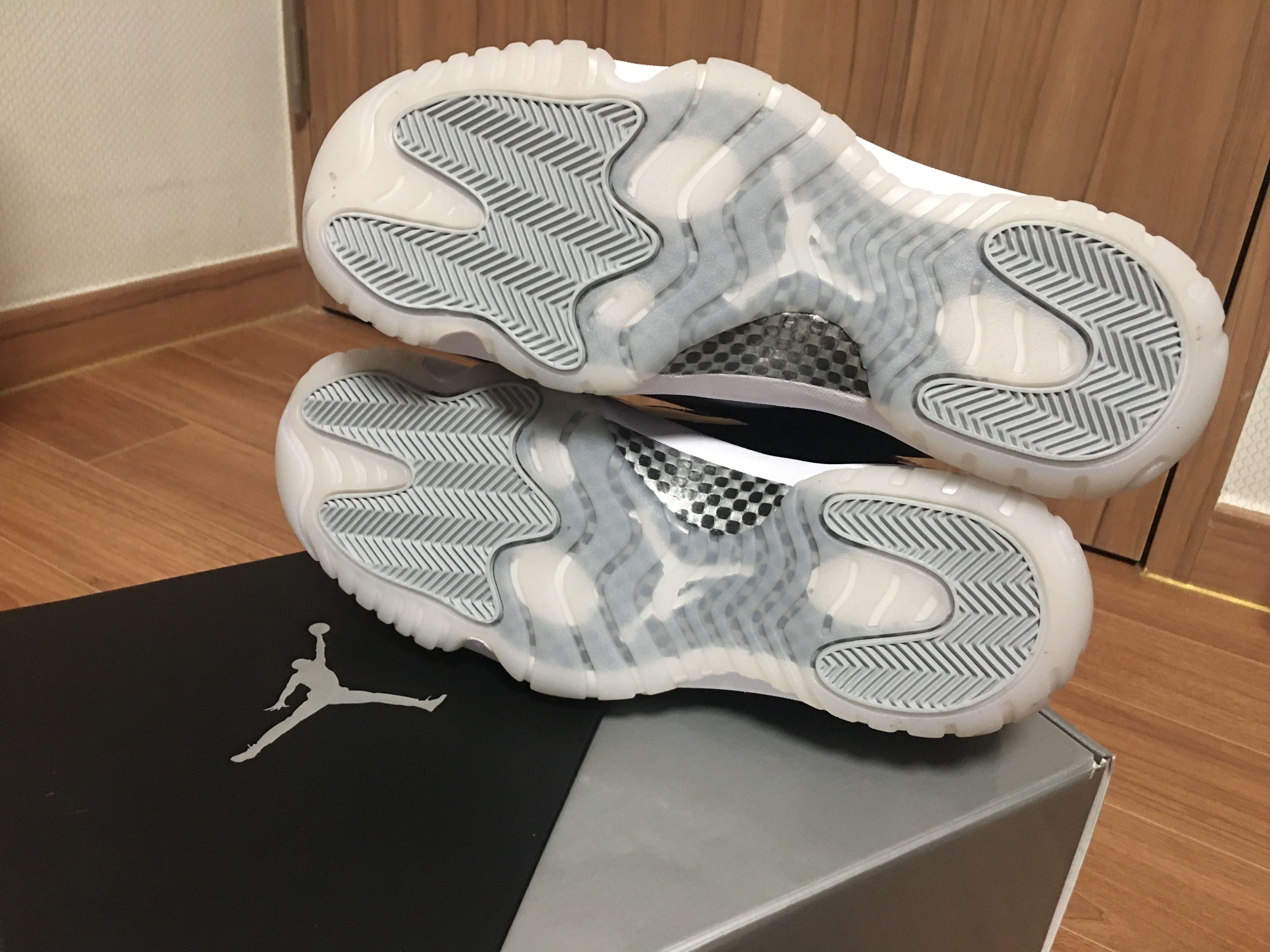 Jordan 11 Retro Jubilee 착용 스타일 - 3