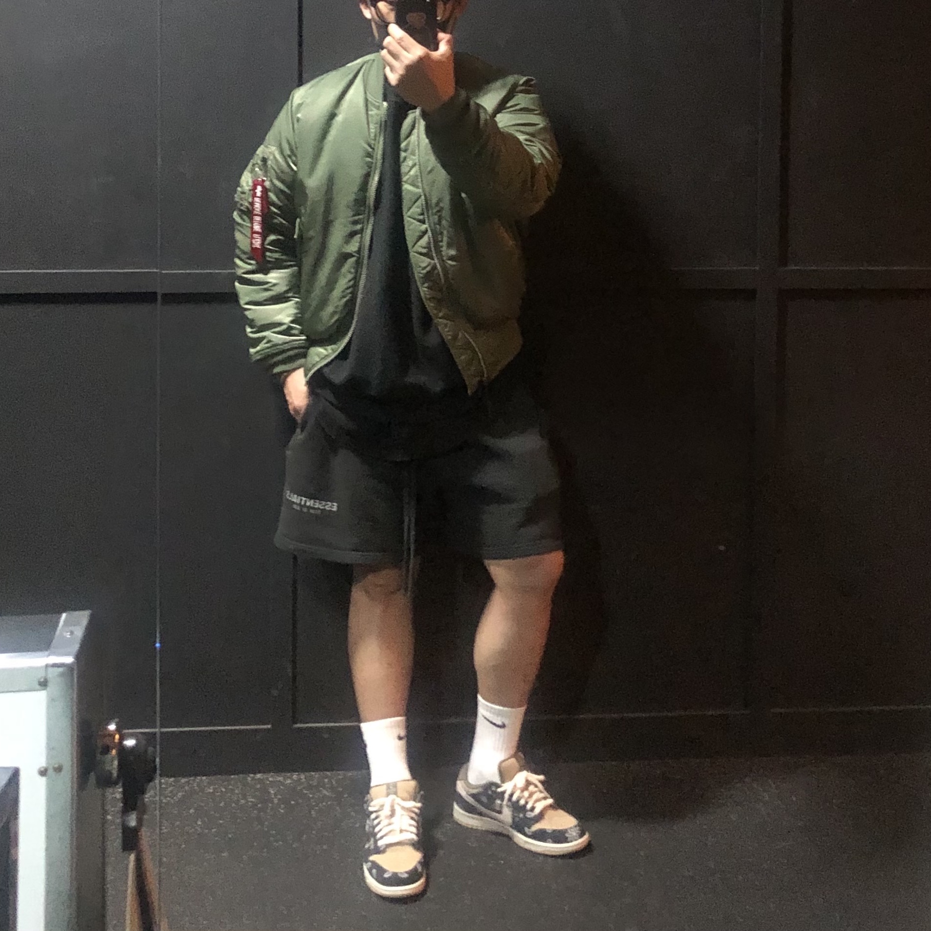 Nike x Travis Scott SB Dunk Low 착용 스타일 - 1