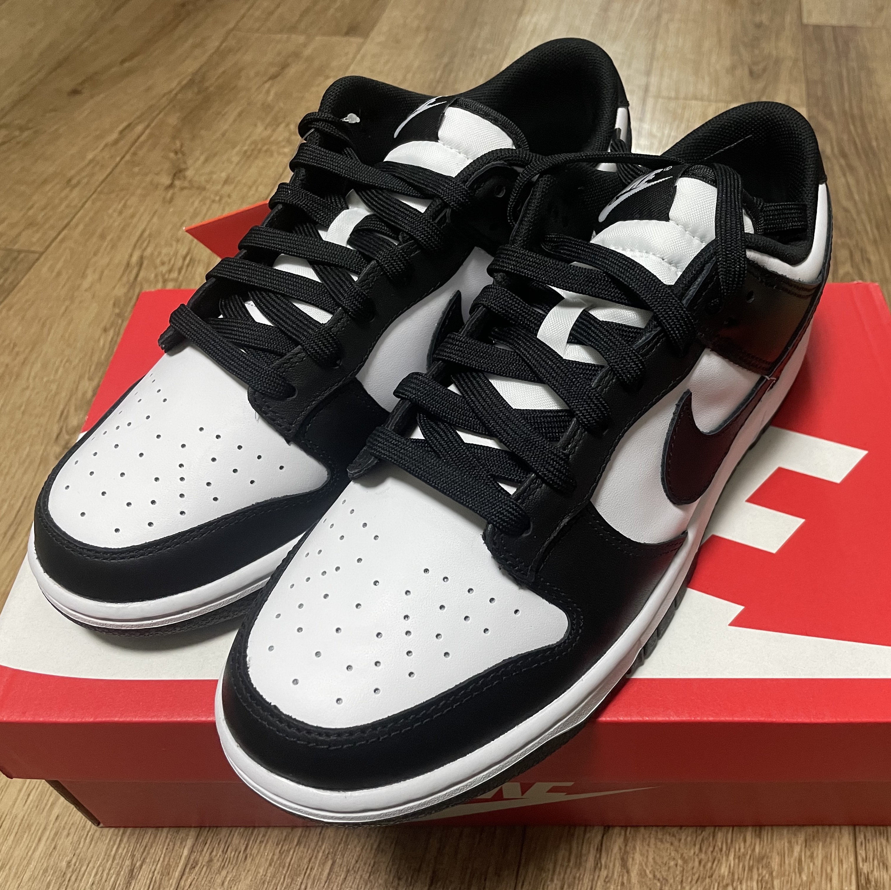 Nike Dunk Low Retro Black 착용 스타일 - 2