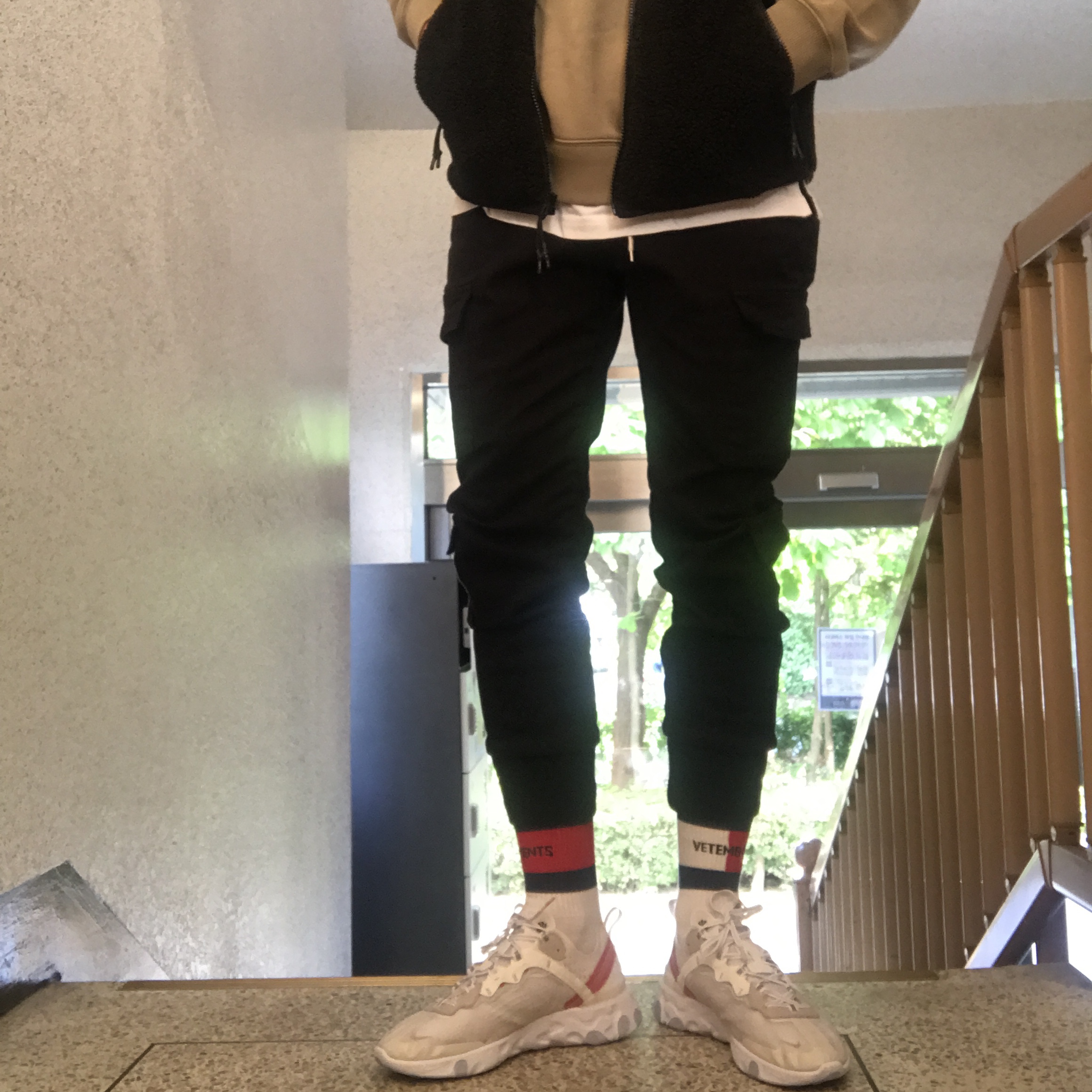 Nike React Element 87 Sail Light Bone 착용 스타일 - 1
