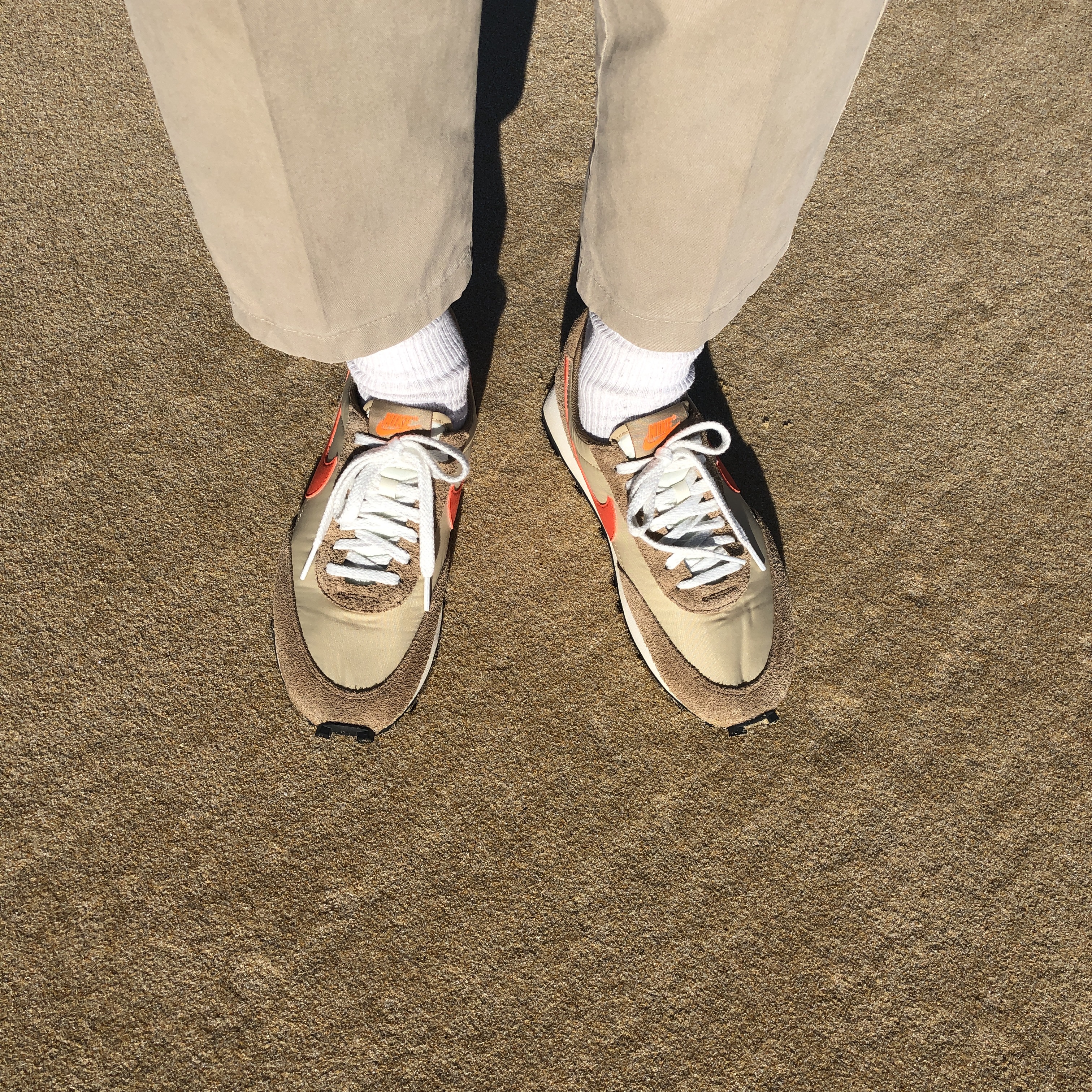 Nike Daybreak SP Vegas Gold College Orange 착용 스타일 - 2