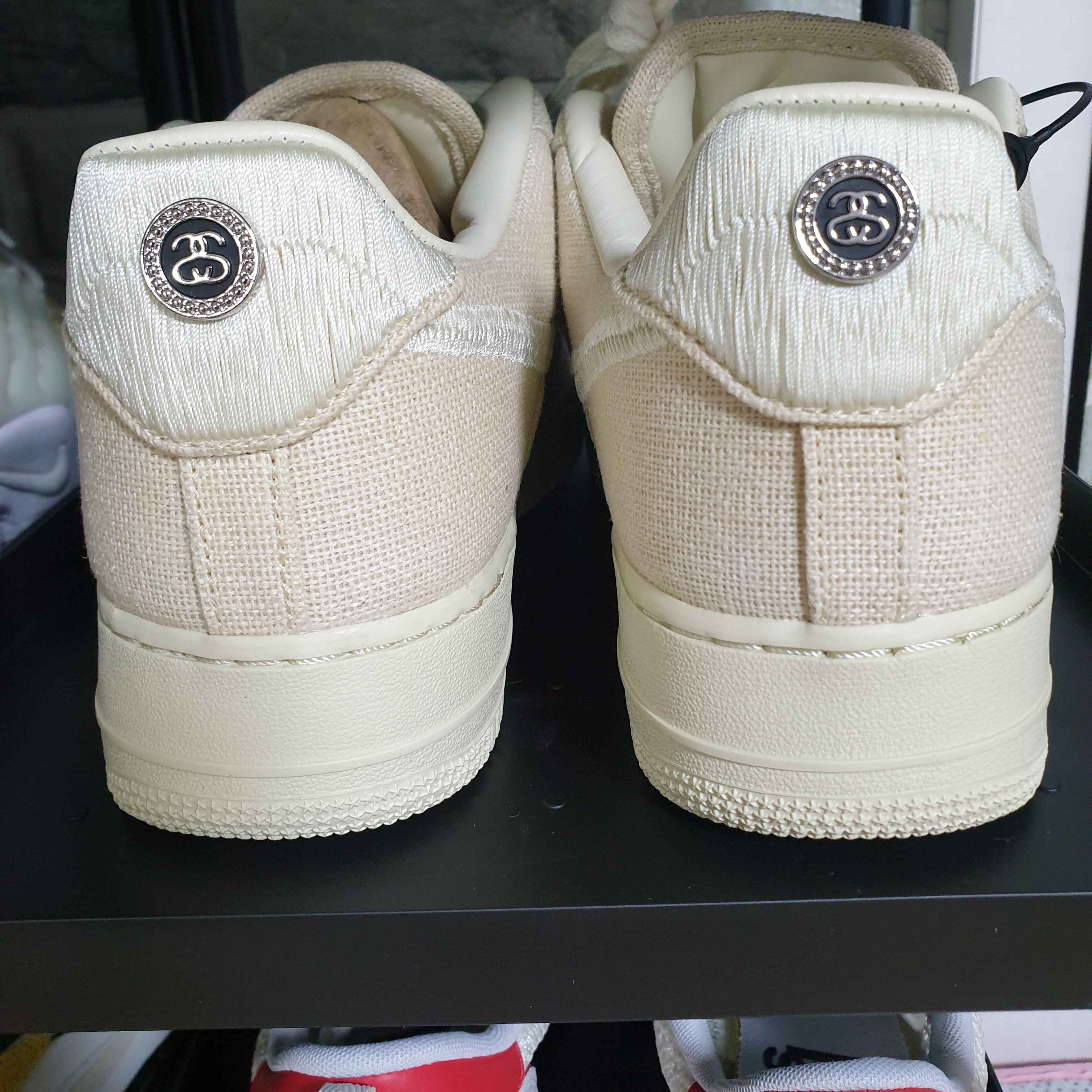 Nike x Stussy Air Force 1 Low Fossil 착용 스타일