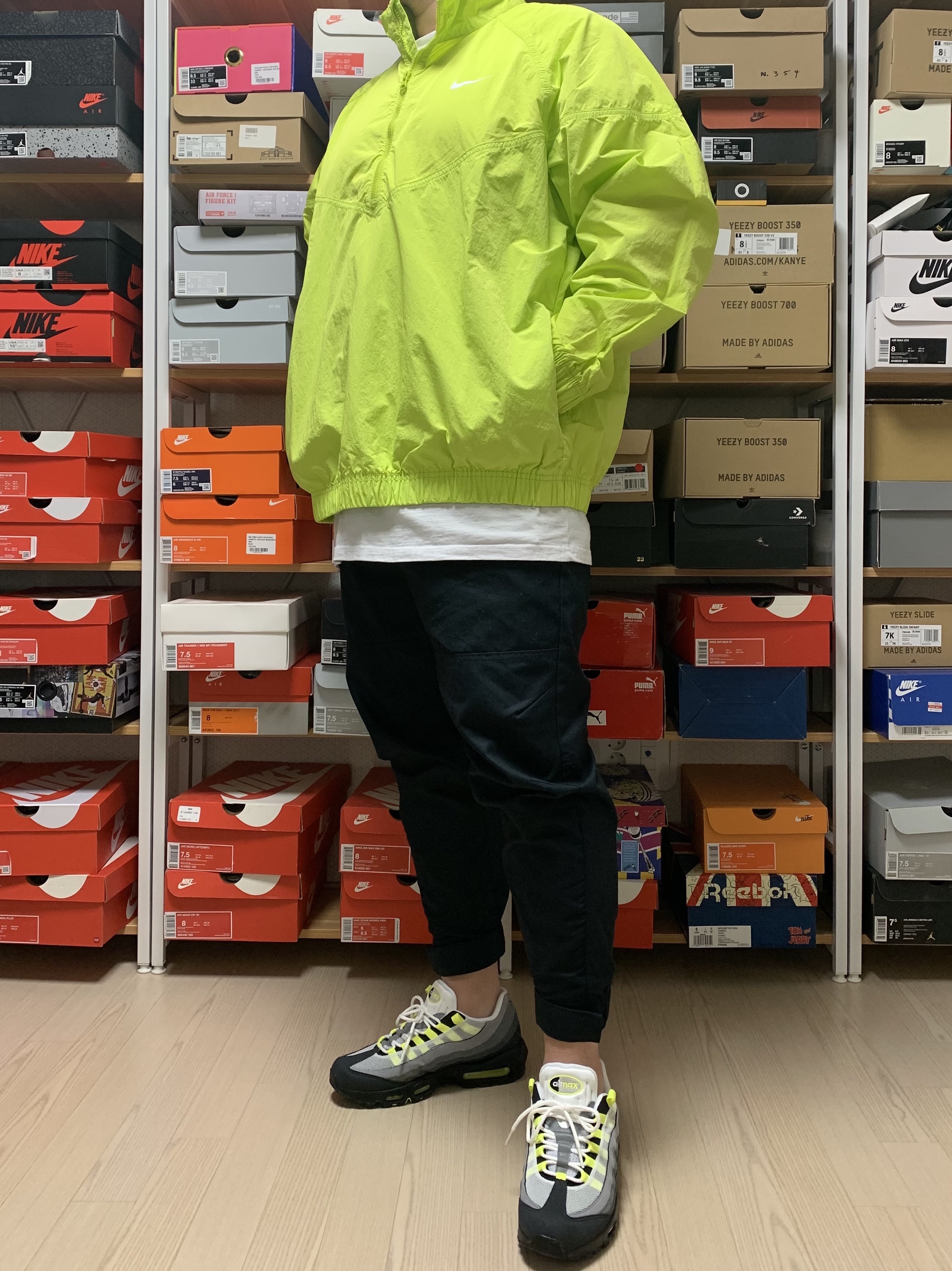 Nike Air Max 95 OG Neon Yellow 2020, Nike x Stussy Windrunner Jacket Bright Cactus 착용 스타일