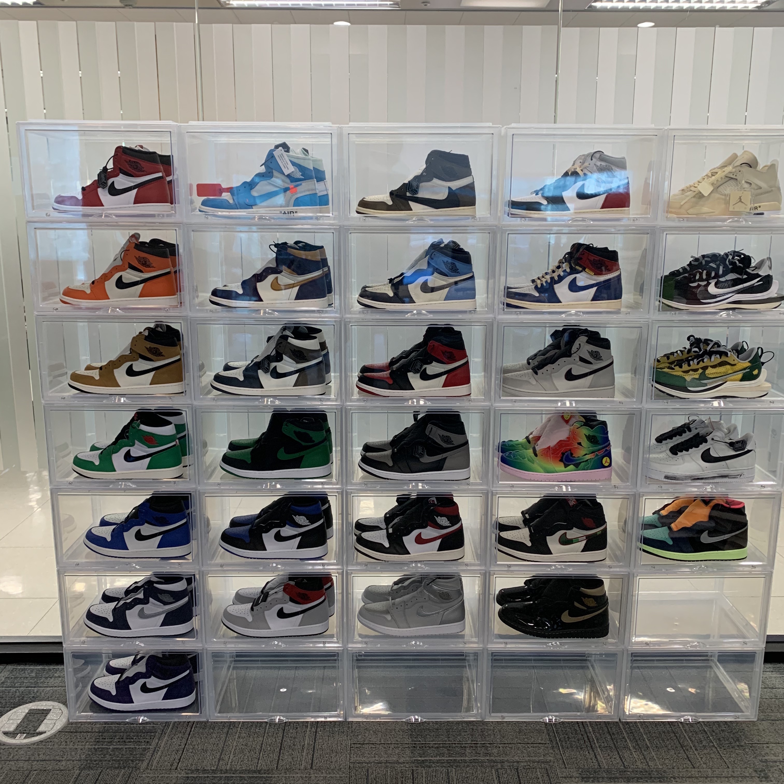 Jordan 1 Retro High OG Chicago 2015, Jordan 1 x Off-White Retro High University Blue 착용 스타일