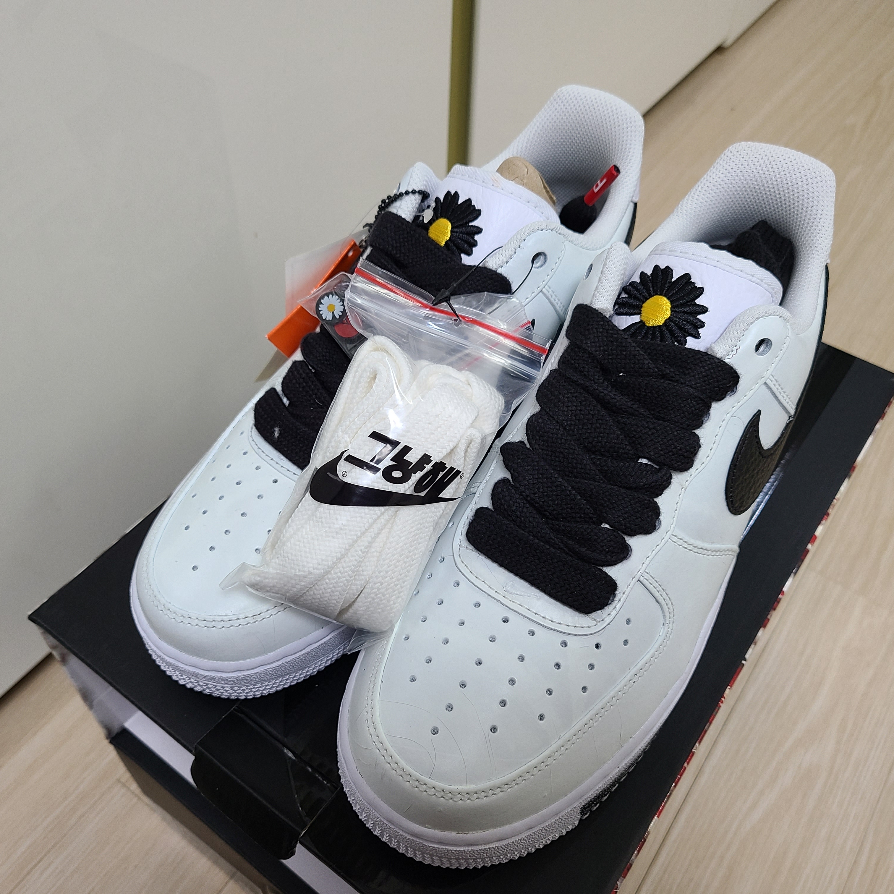 Nike x Peaceminusone Air Force 1 Low Para-Noise 2.0 착용 스타일 - 2