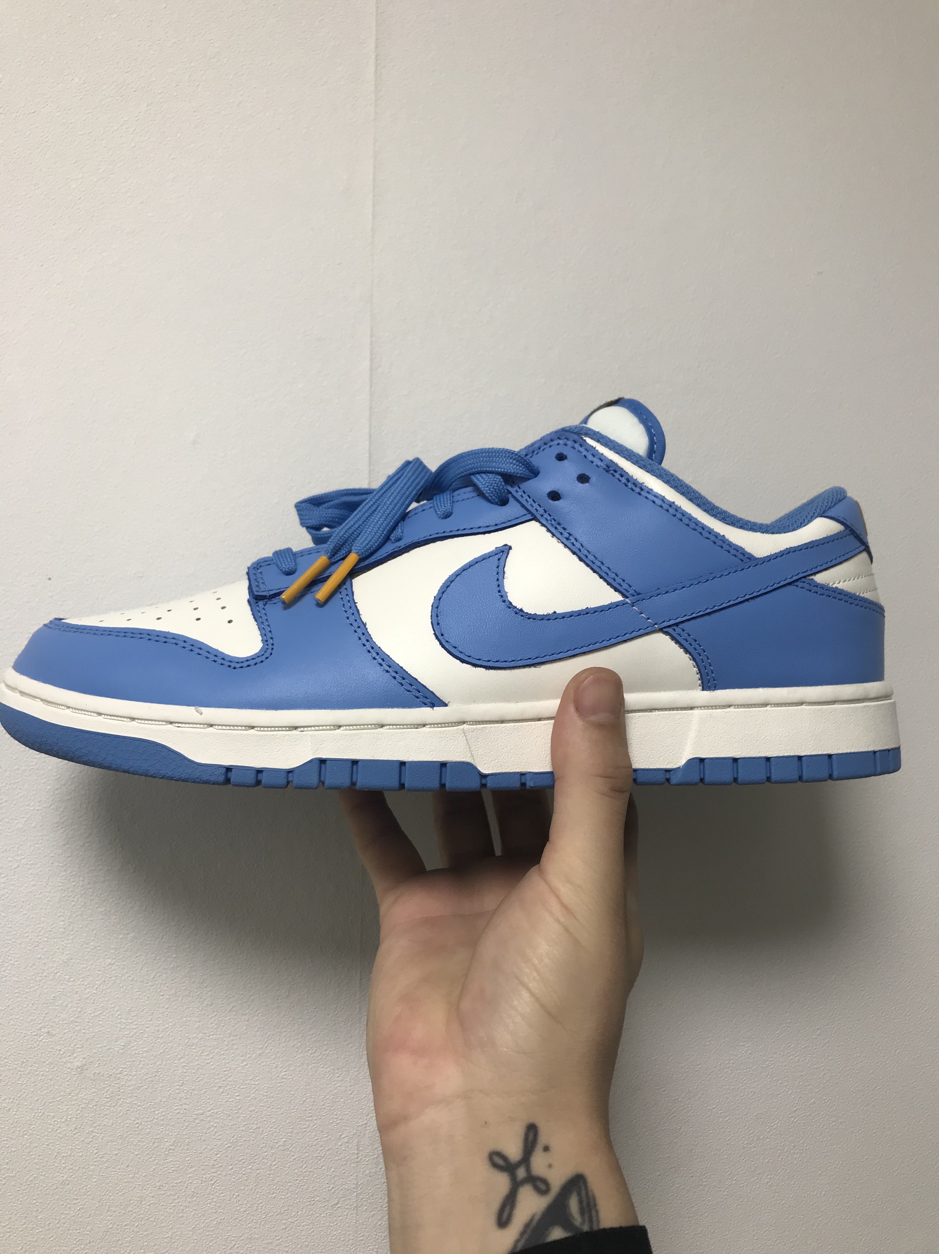 (W) Nike Dunk Low Coast, Jordan 1 Low SB UNC 착용 스타일 - 5