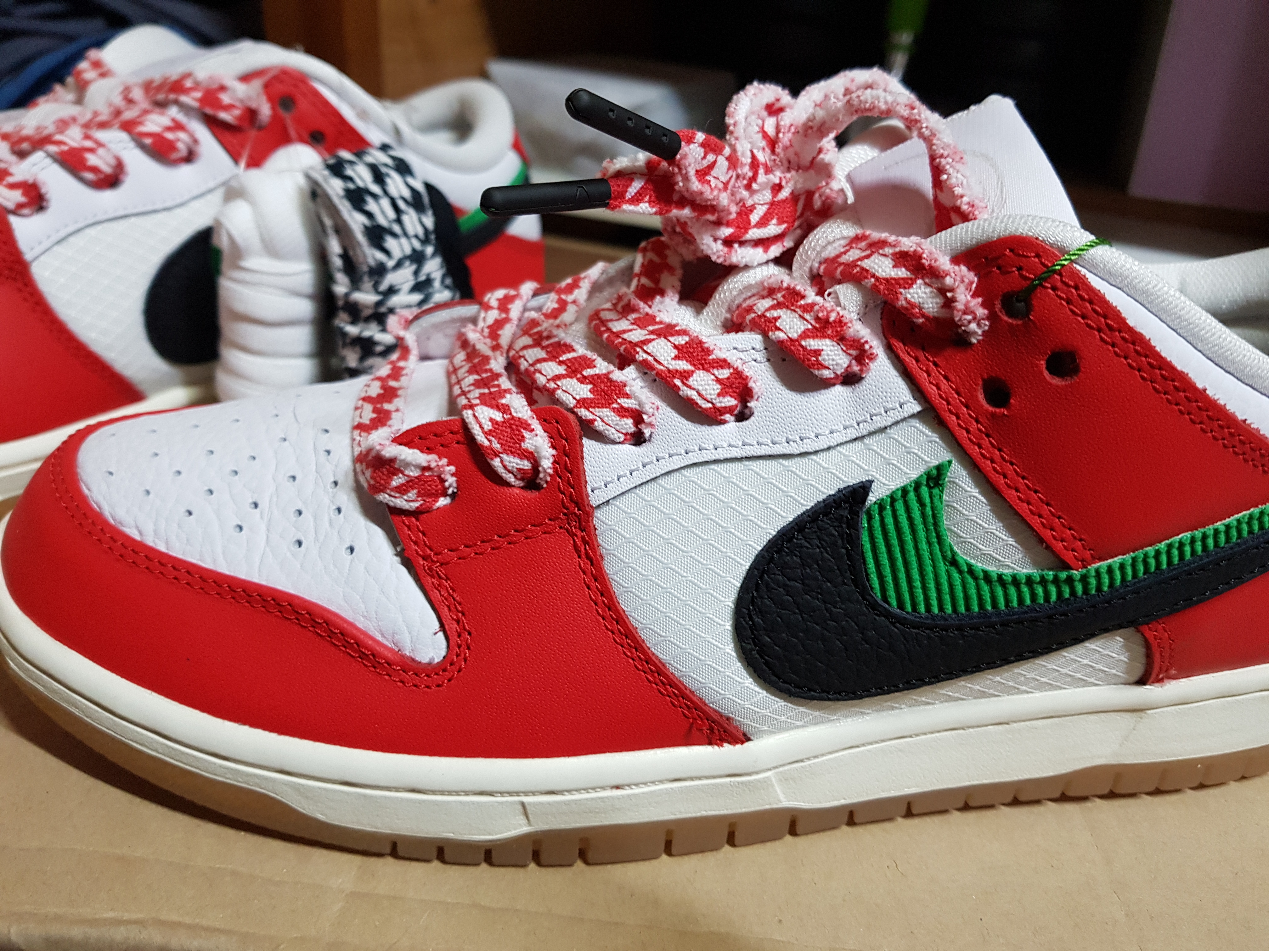 Nike x Frame Skate SB Dunk Low Pro Habibi 착용 스타일