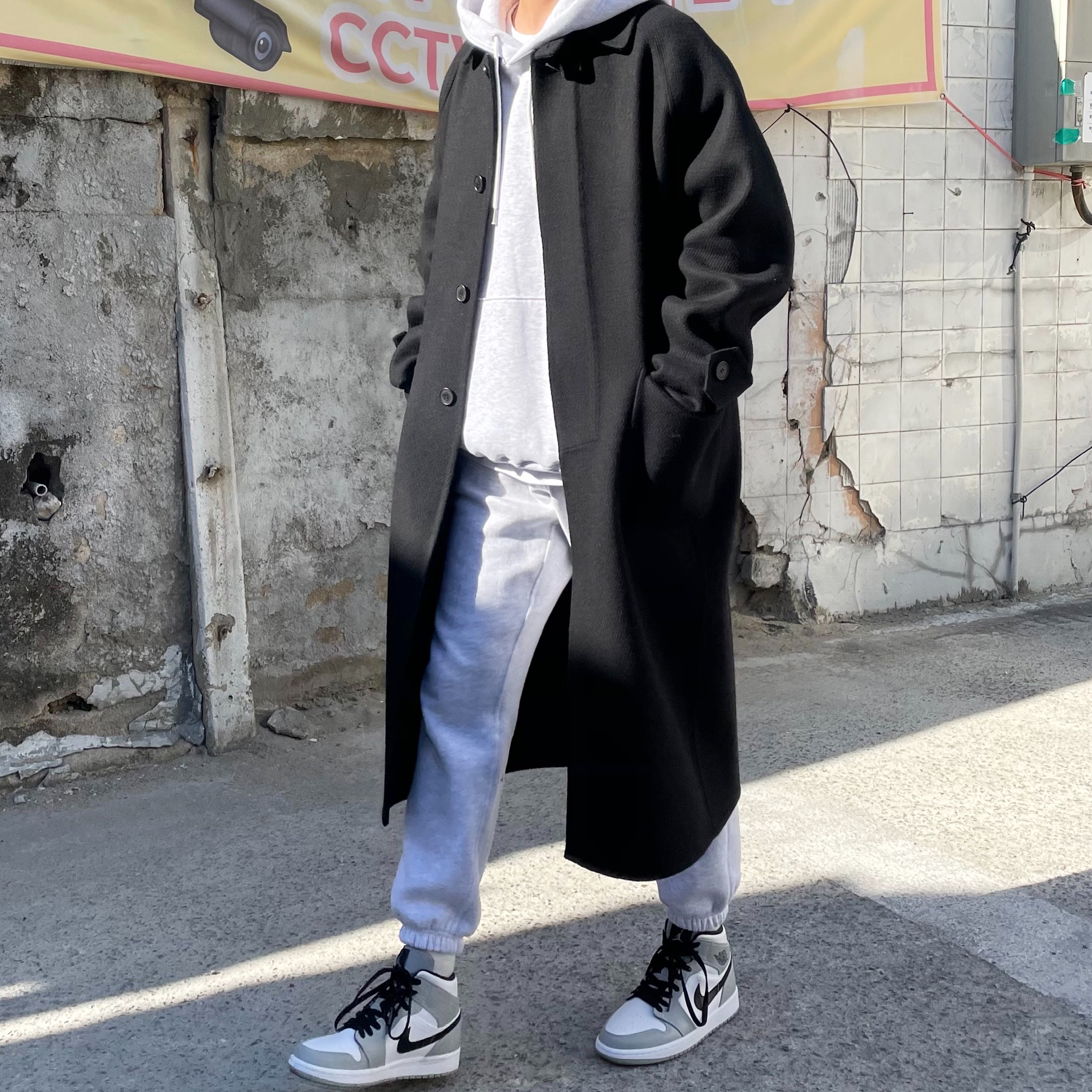 Jordan 1 Mid Light Smoke Grey 착용 스타일
