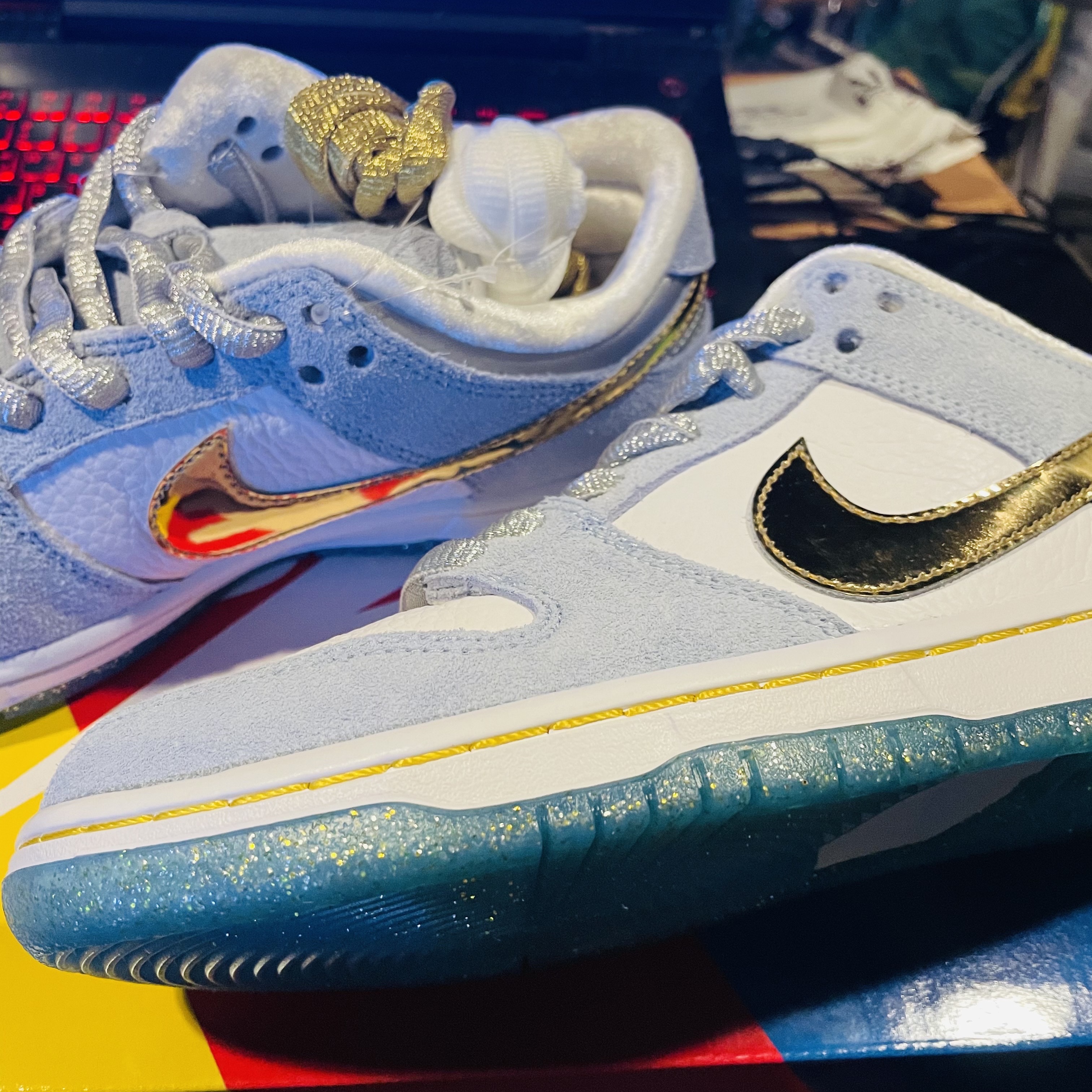 Nike x Sean Cliver SB Dunk Low Holiday Special 착용 스타일