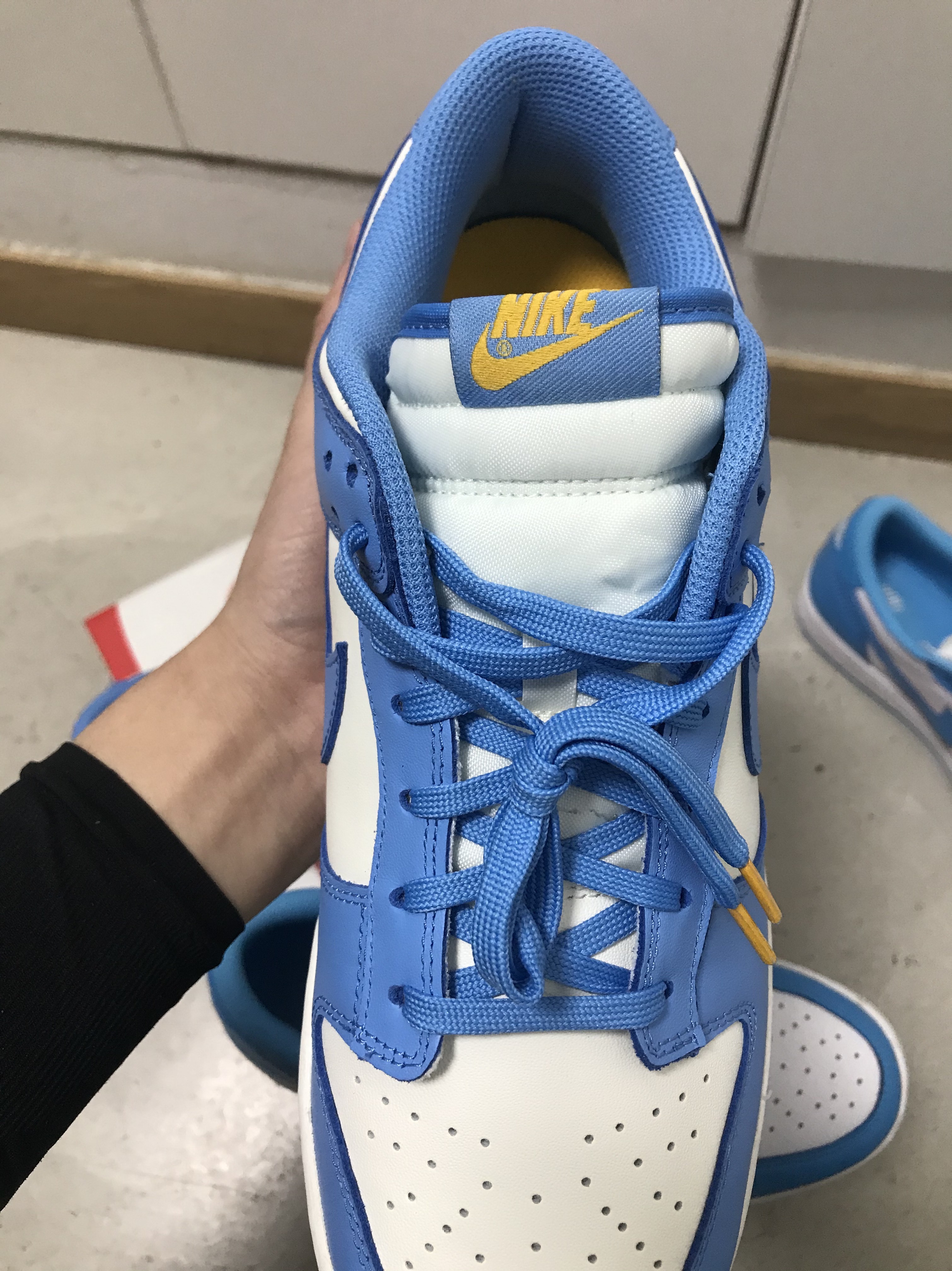 (W) Nike Dunk Low Coast, Jordan 1 Low SB UNC 착용 스타일 - 3