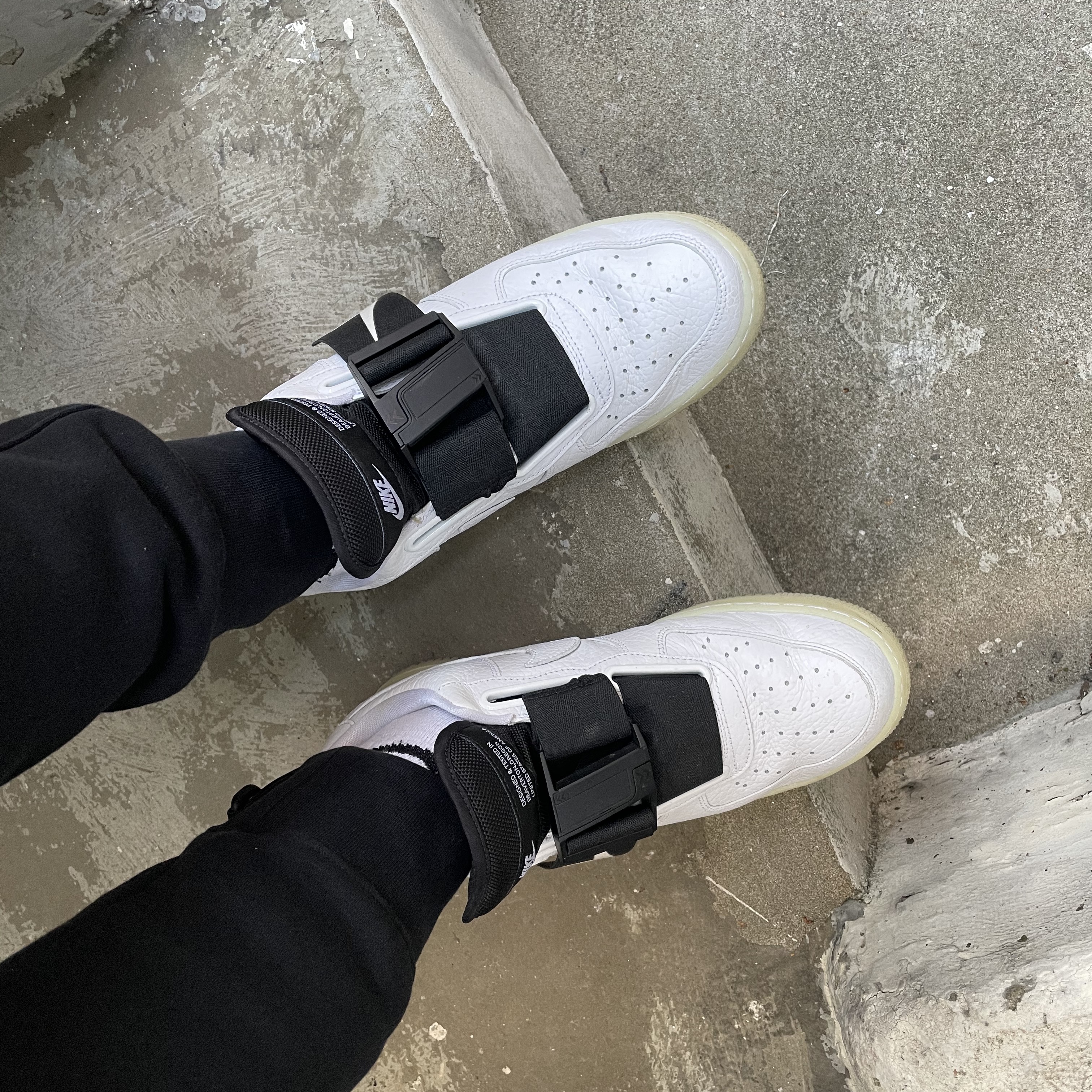 Nike Air Force 1 Utility White Black 착용 스타일