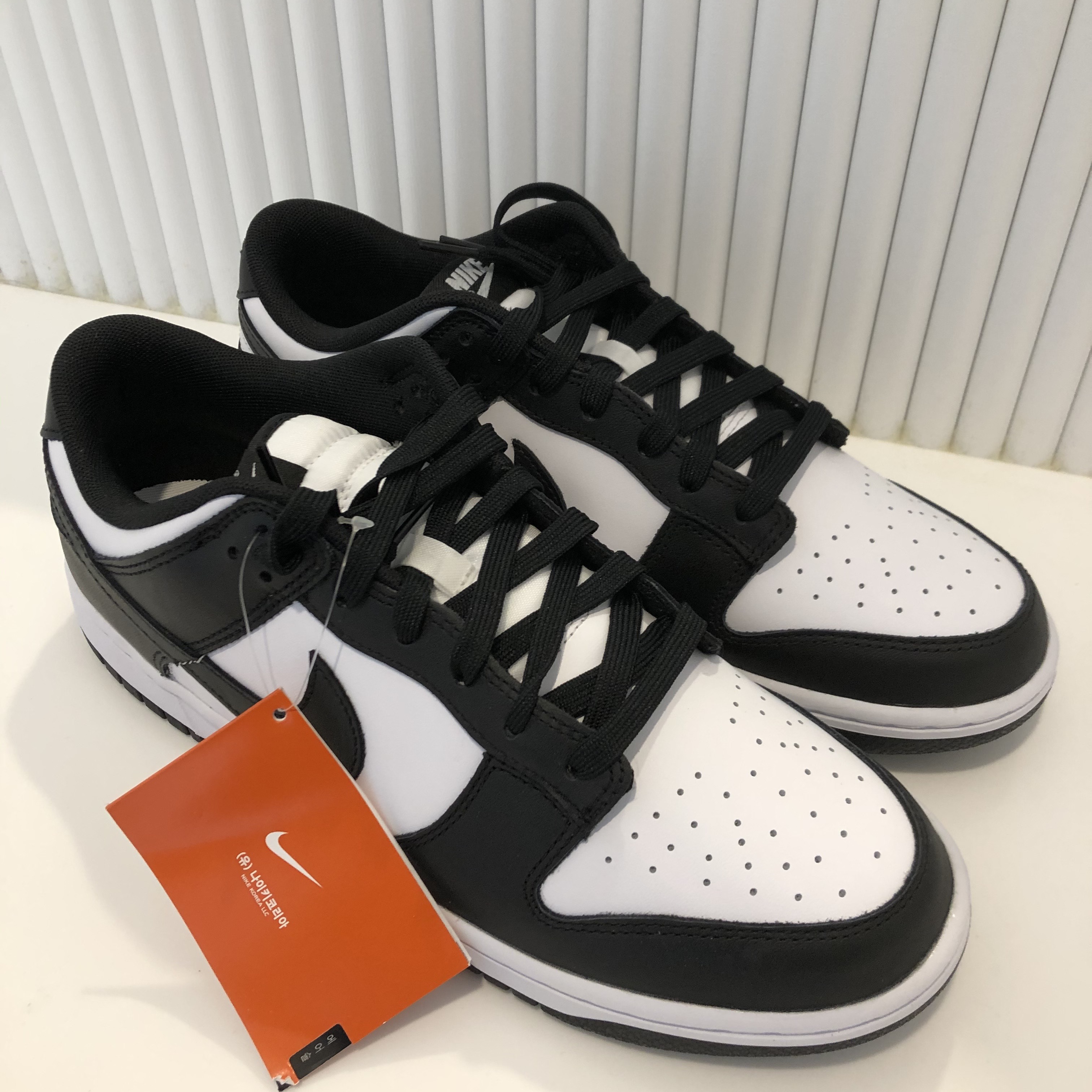 Nike Dunk Low Retro Black 착용 스타일 - 1