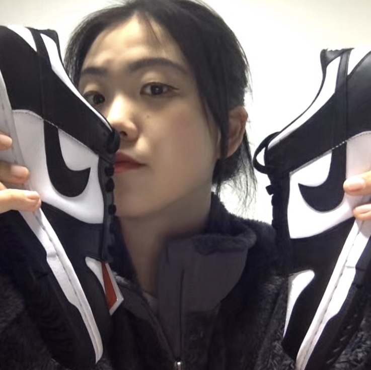 (GS) Nike Dunk Low Black 착용 스타일 - 1