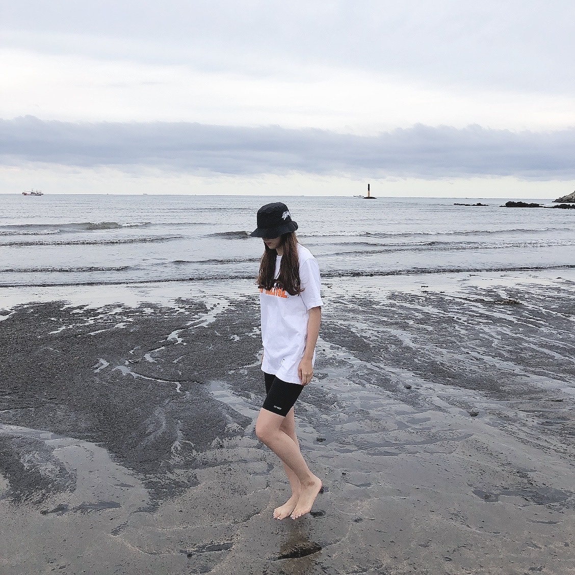 Nike x Stussy Bucket Hat Black 착용 스타일 - 2