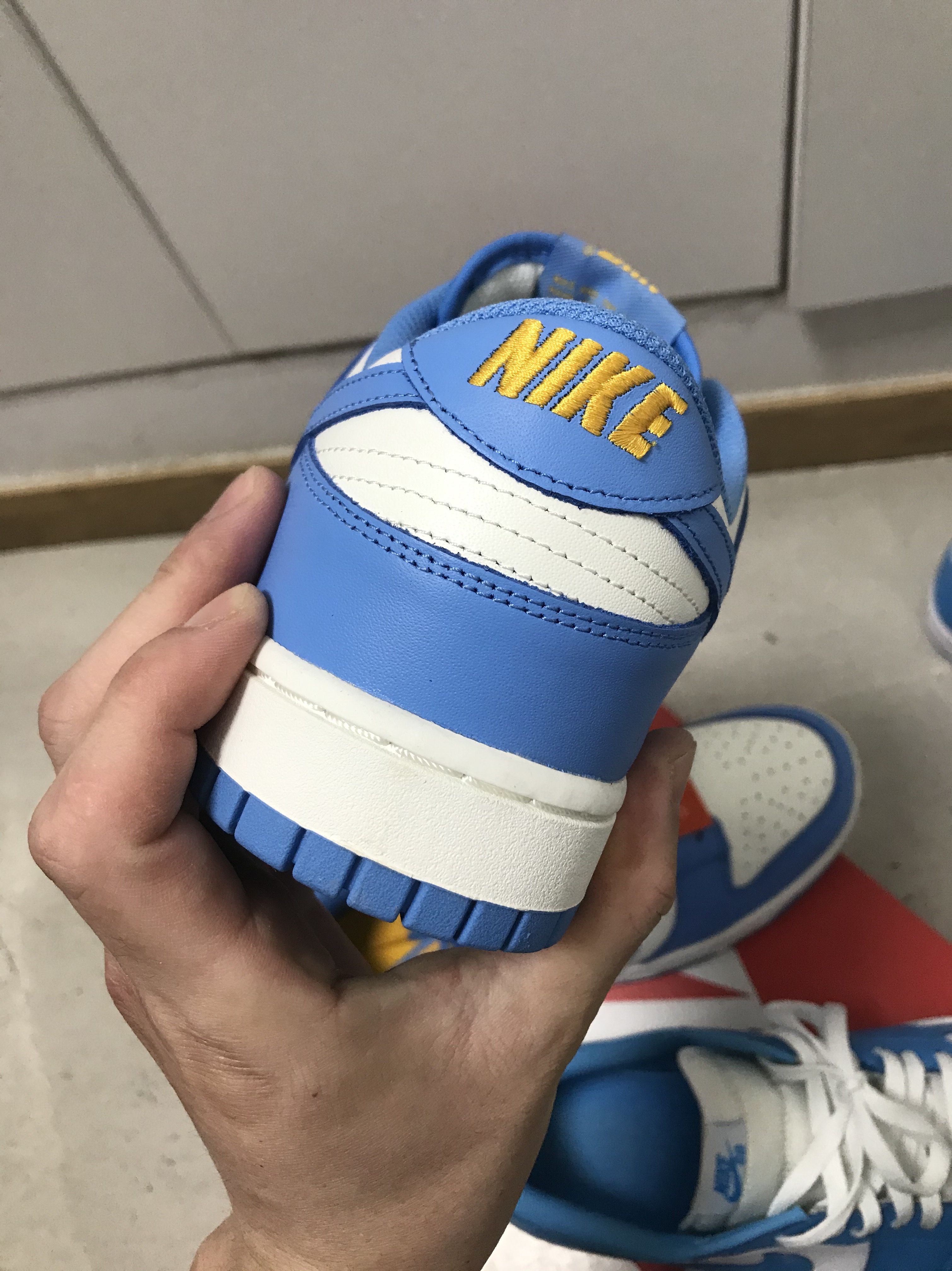 (W) Nike Dunk Low Coast, Jordan 1 Low SB UNC 착용 스타일 - 4