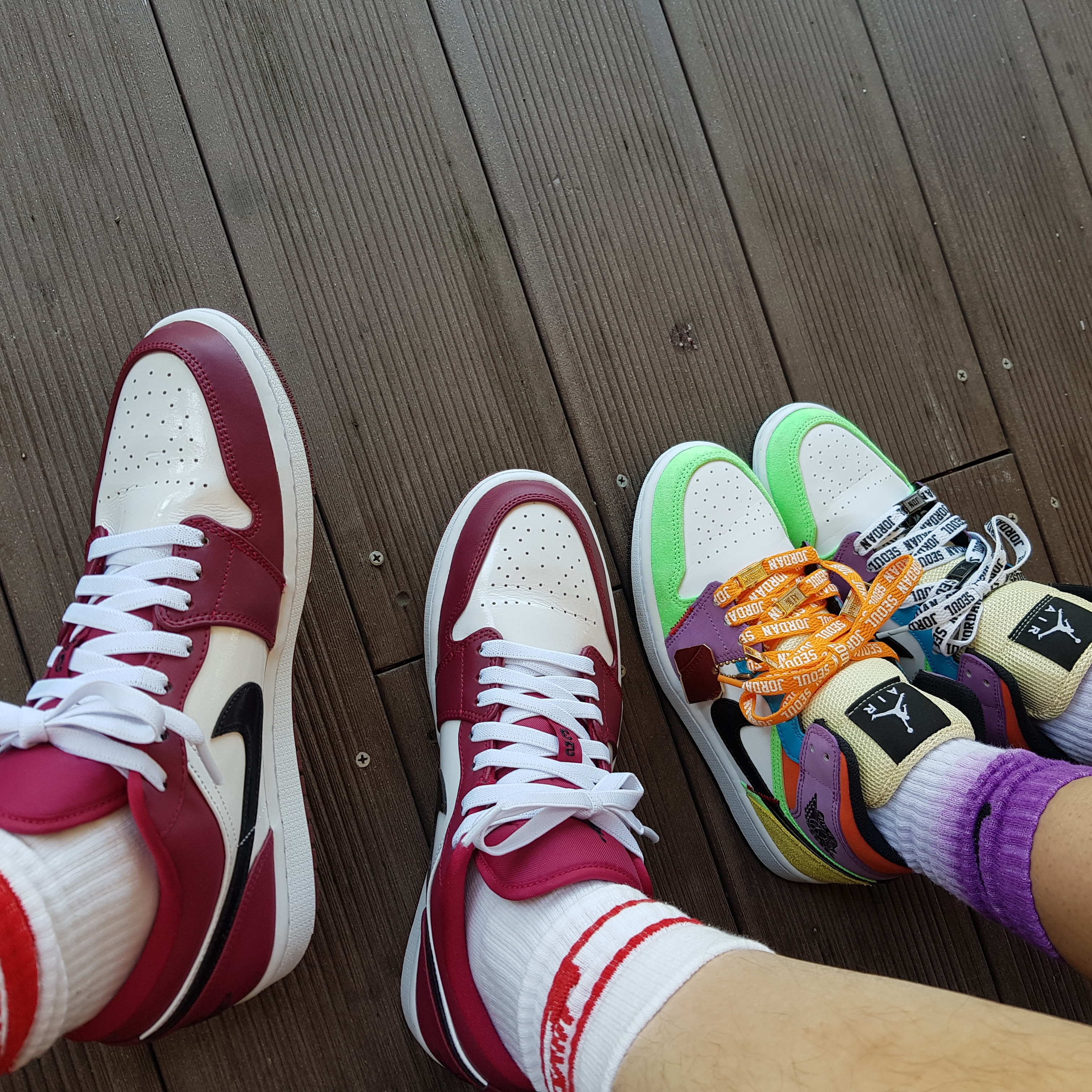 Jordan 1 Low Noble Red, (W) Jordan 1 Mid SE Multi-Color Lightbulb 착용 스타일