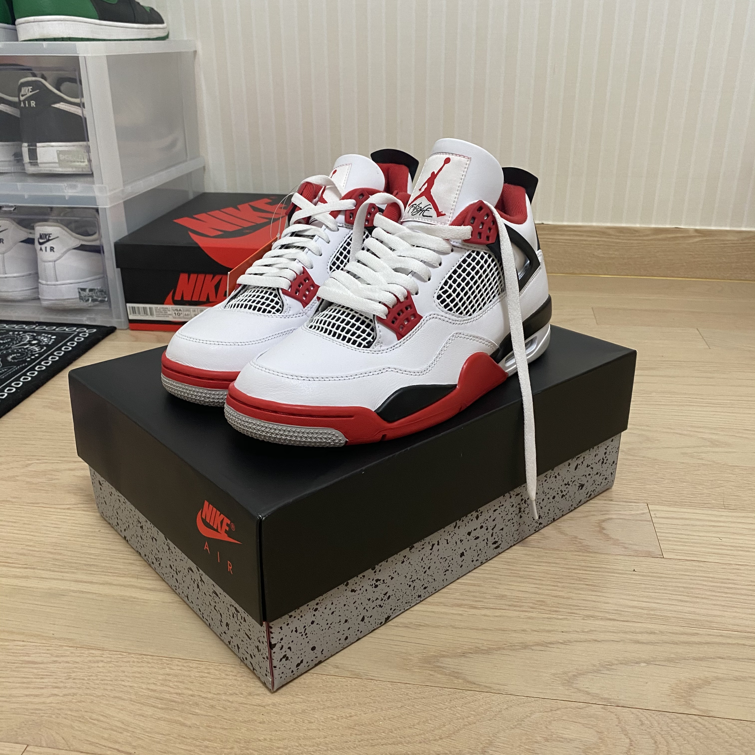 Jordan 4 Retro OG Fire Red 2020 착용 스타일