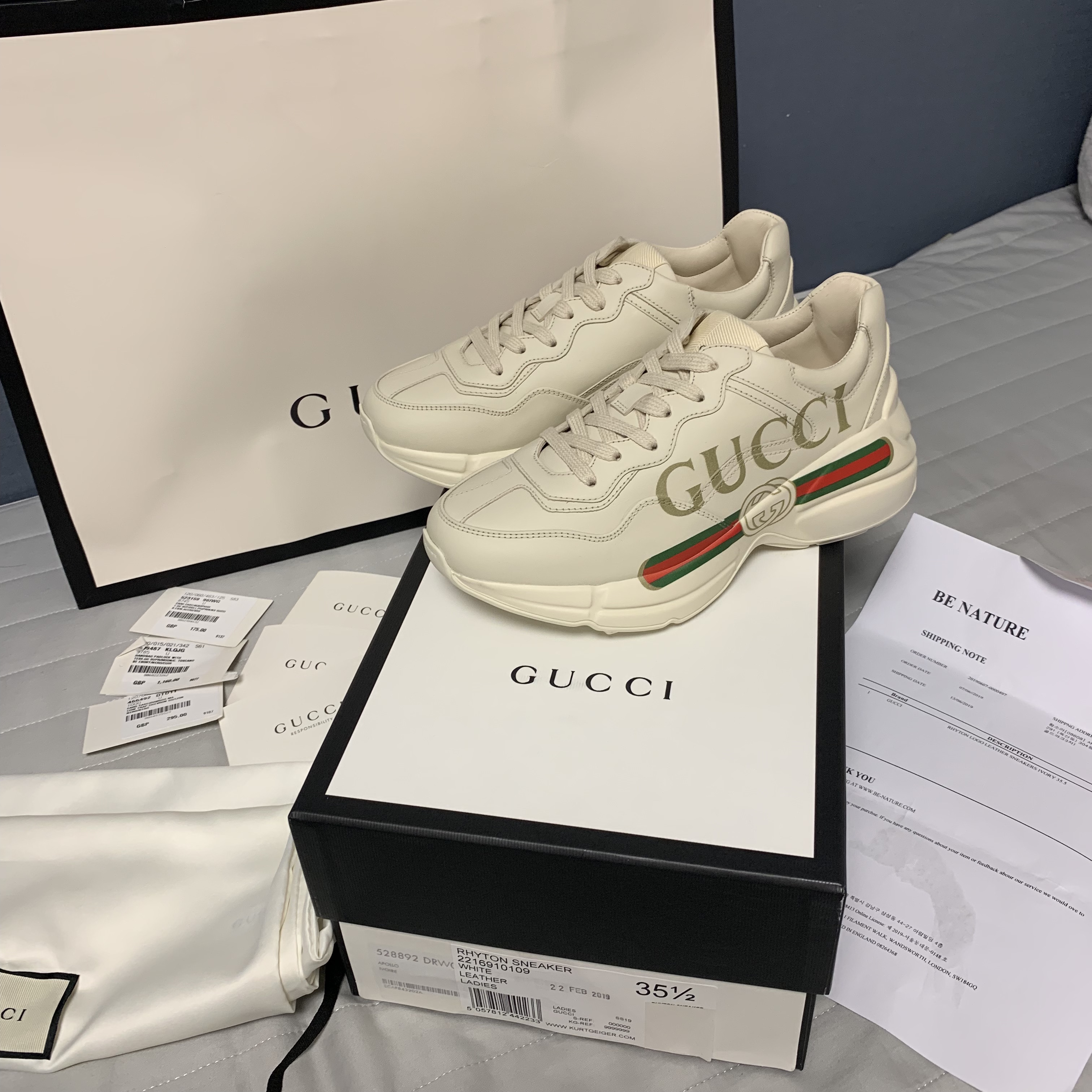 Gucci Rhyton Leather Sneakers Logo 착용 스타일