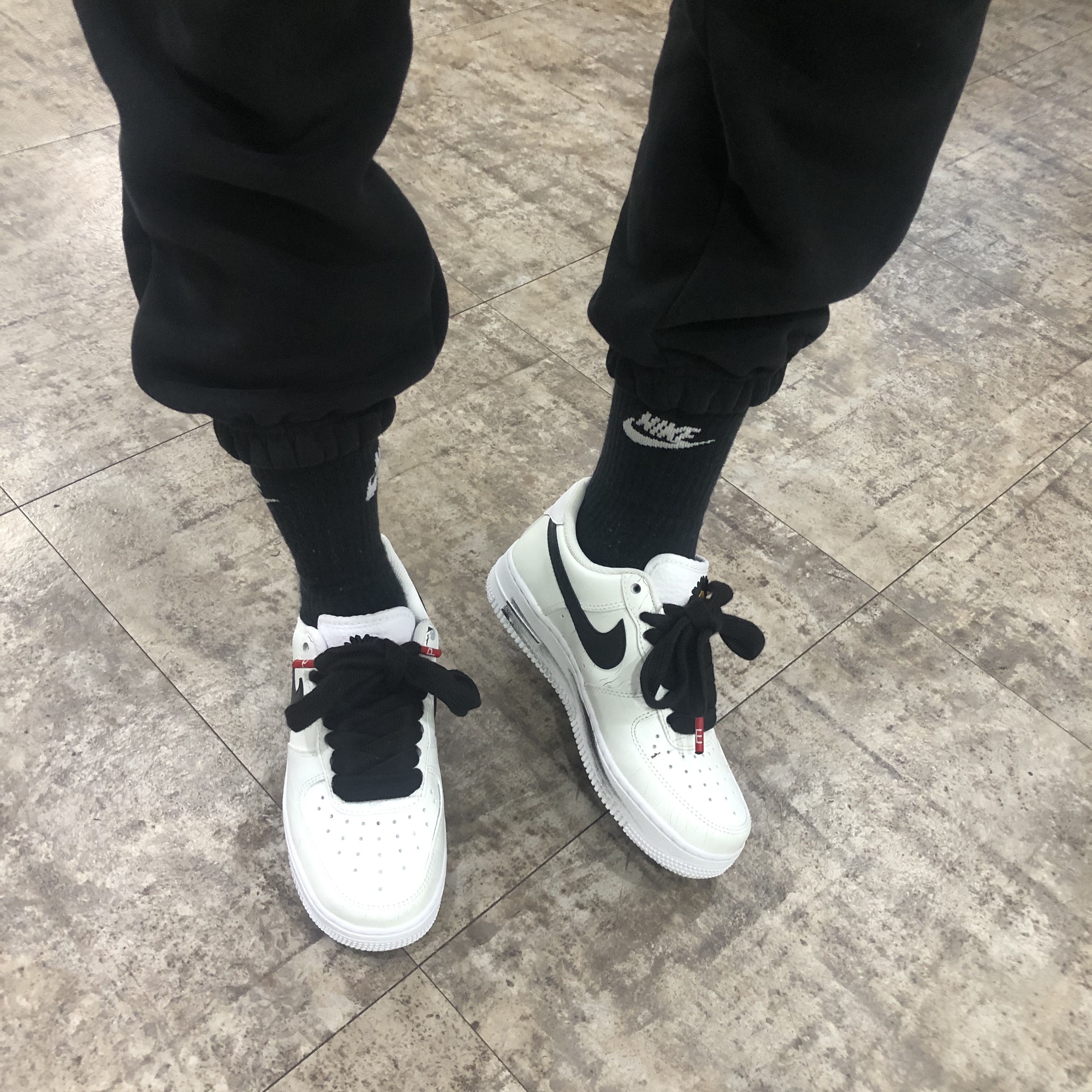 Nike x Peaceminusone Air Force 1 Low Para-Noise 2.0 착용 스타일
