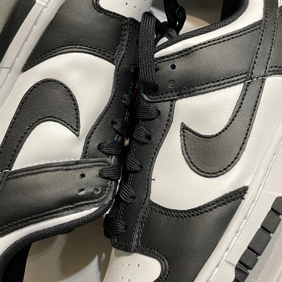 Nike Dunk Low Retro Black 착용 스타일