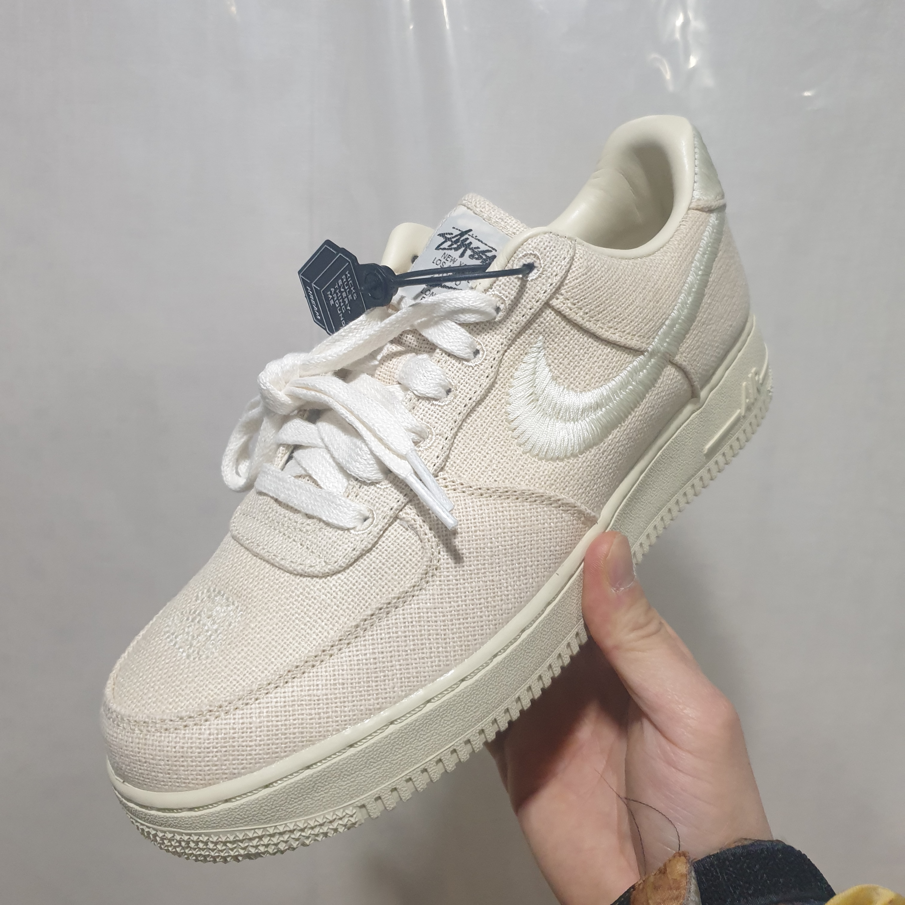 Nike x Stussy Air Force 1 Low Fossil 착용 스타일 - 2