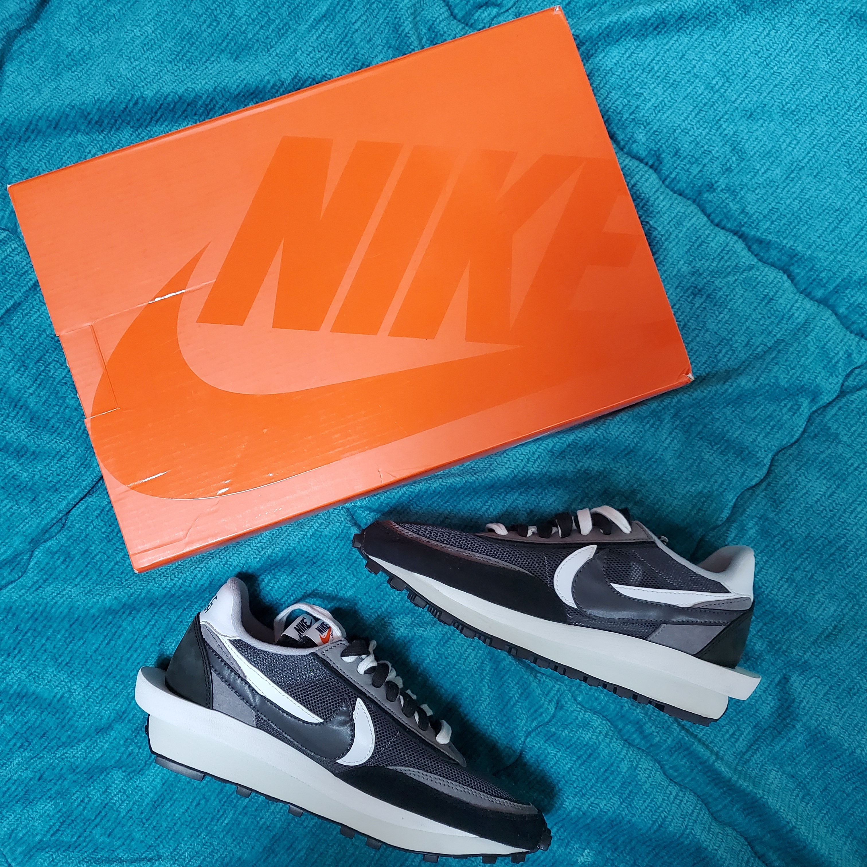 Nike x Sacai LDWaffle Black 착용 스타일