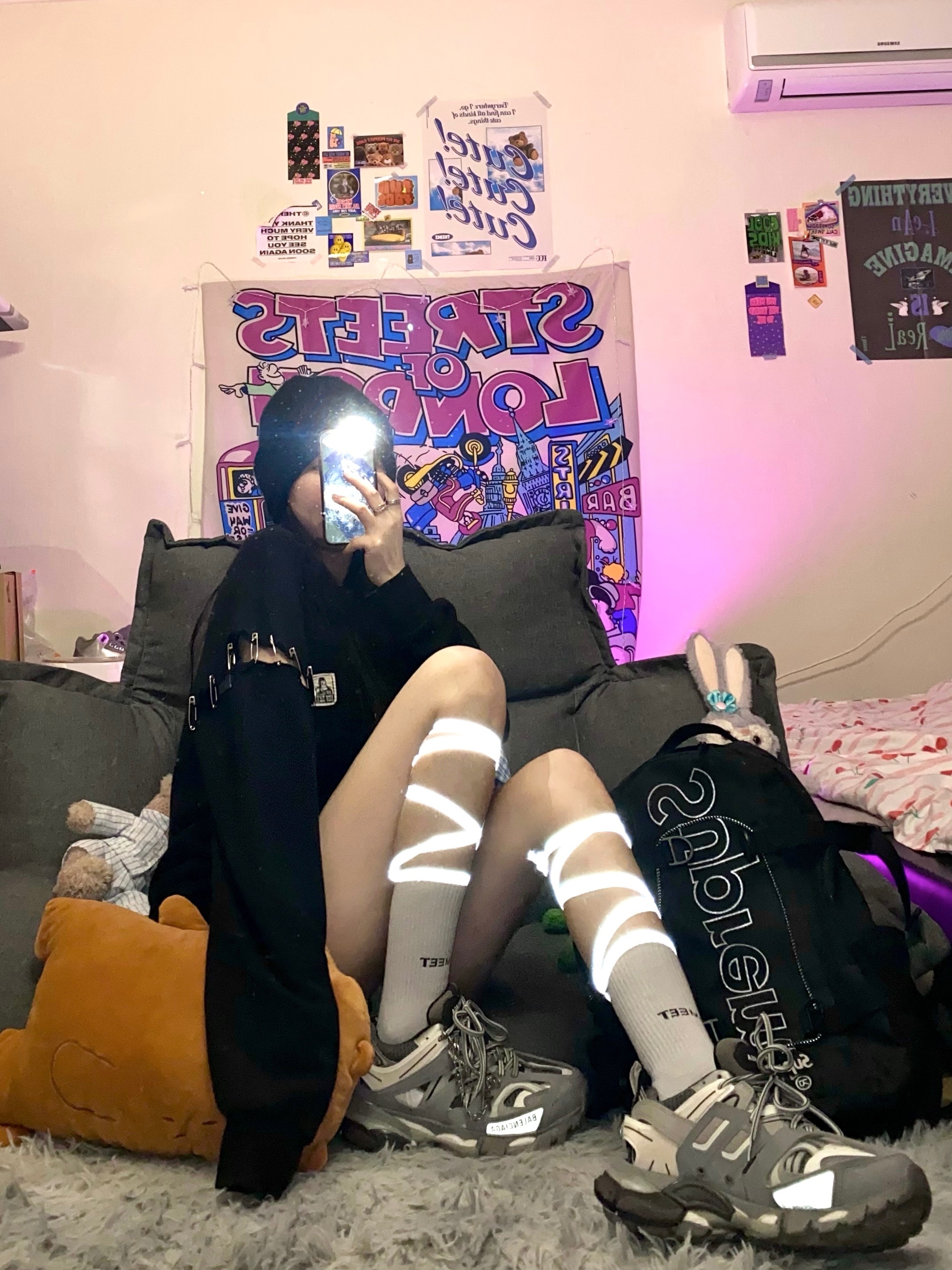 Balenciaga Track Sneakers Grey White 2019 착용 스타일 - 1