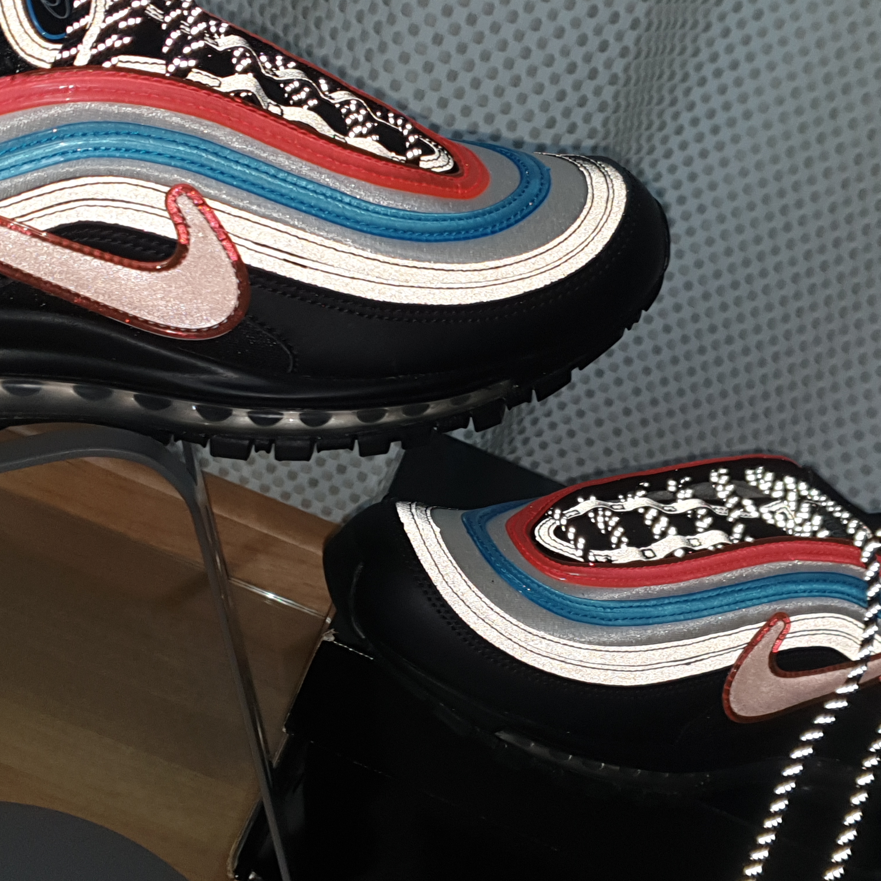 Nike Air Max 97 Neon Seoul 착용 스타일