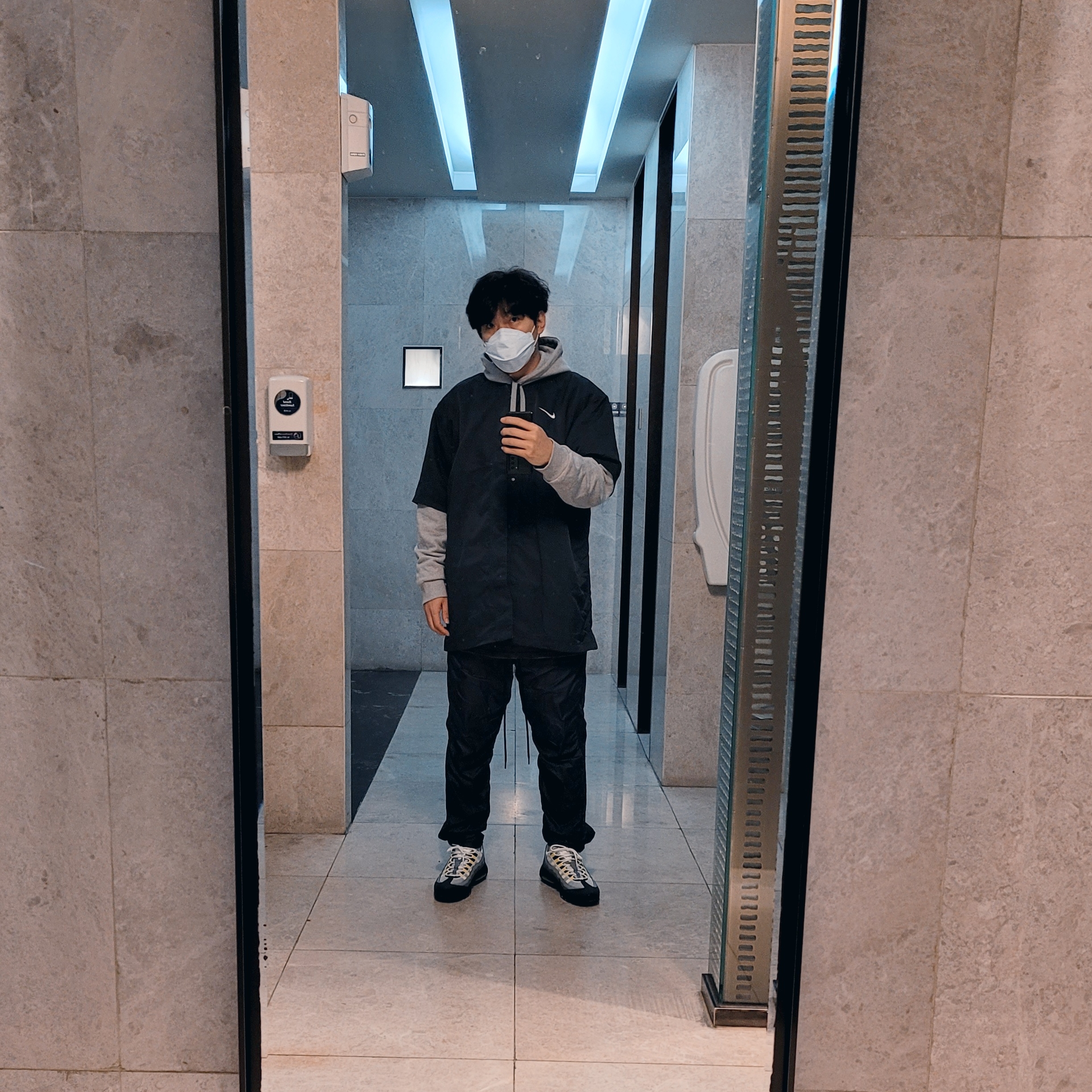 Nike x Fear of God Warm Up Pants Off Noir, Nike x Fear of God Warm Up Top Off Noir 착용 스타일