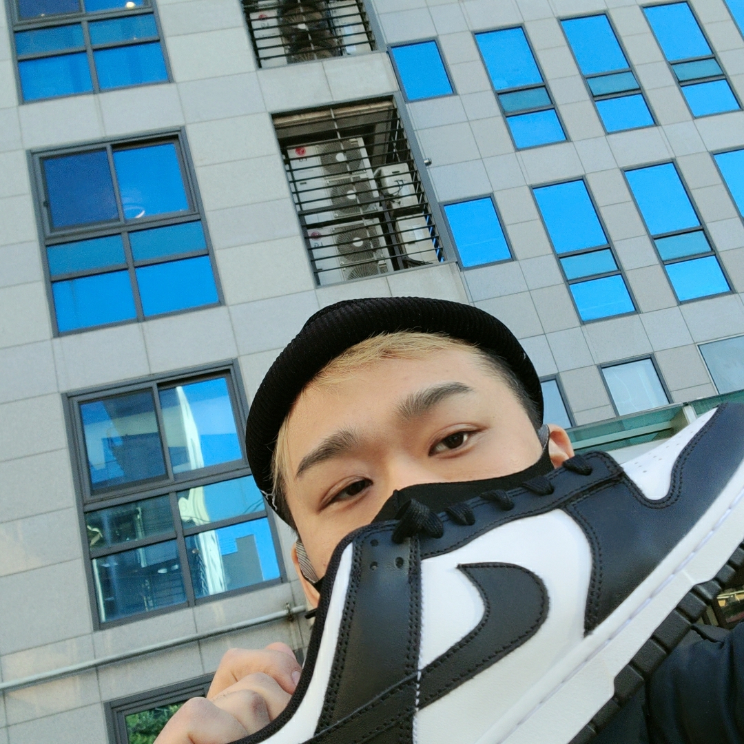 Nike Dunk Low Retro Black 착용 스타일 - 3