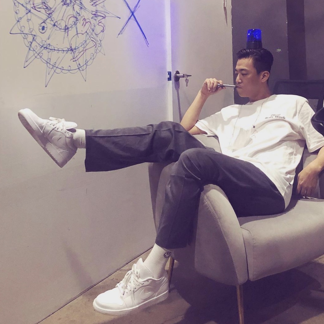 Jordan 1 Low Triple White Tumbled Leather 2020 착용 스타일