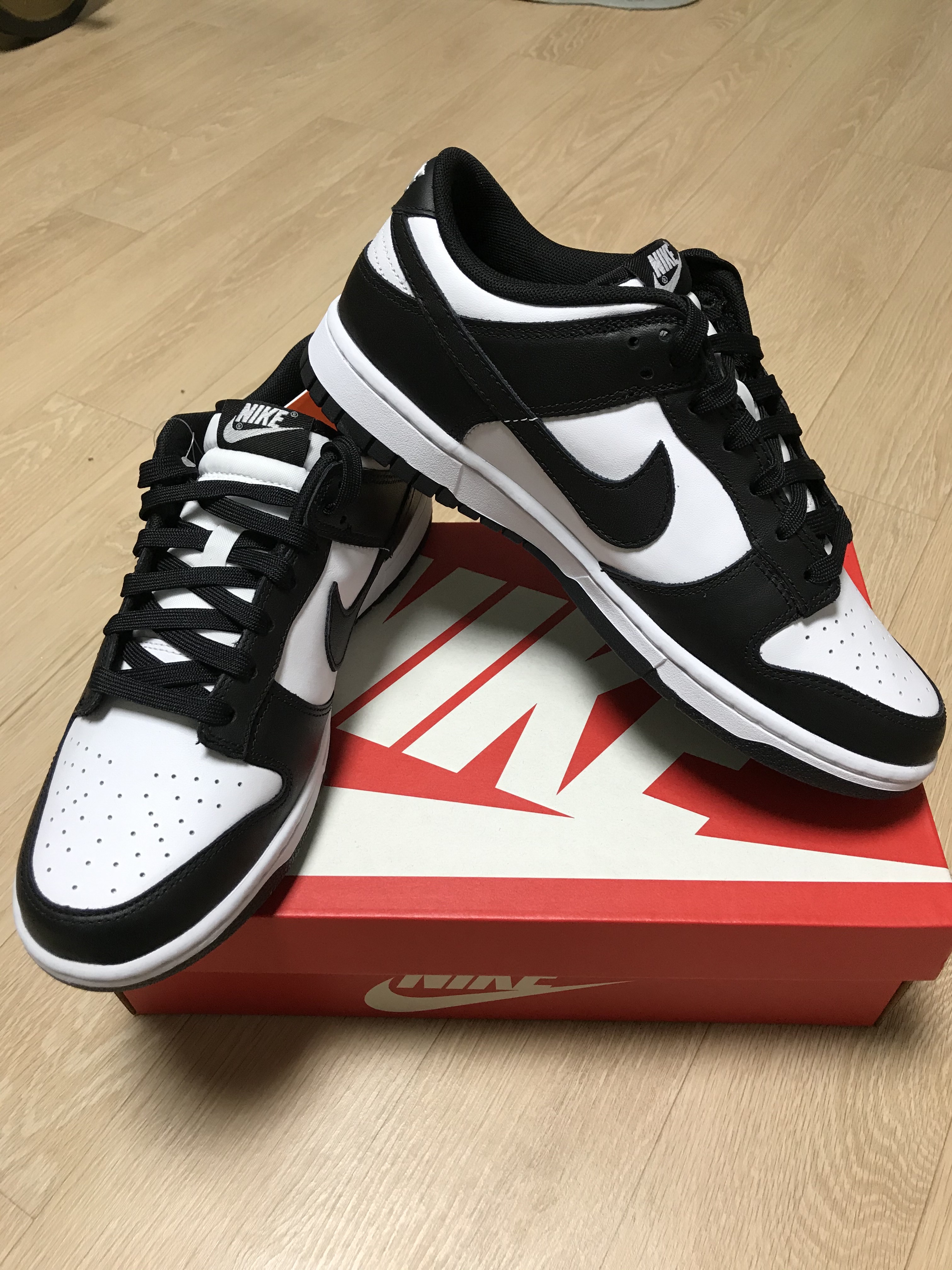 Nike Dunk Low Retro Black 착용 스타일