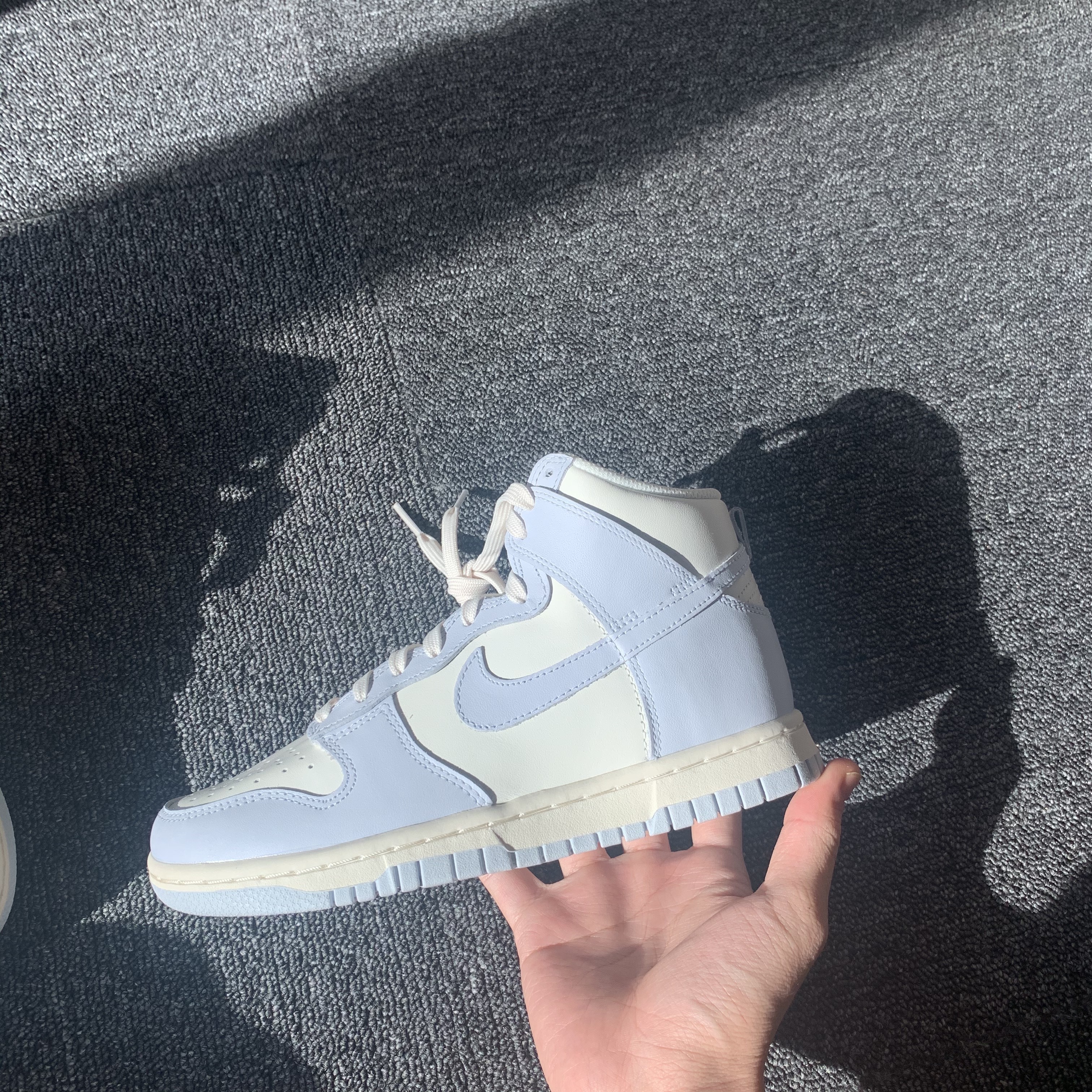 (W) Nike Dunk High Football Grey 착용 스타일 - 3