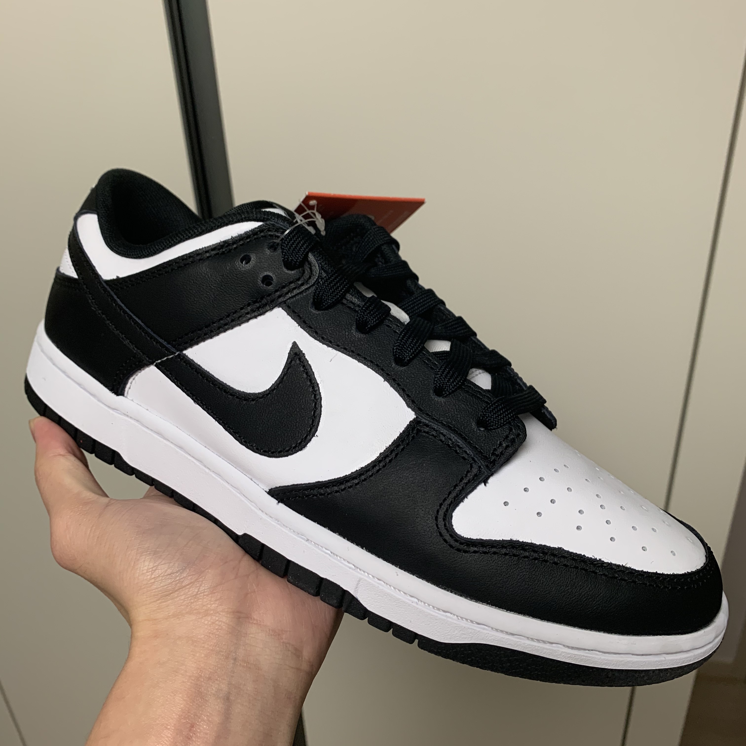 Nike Dunk Low Retro Black 착용 스타일