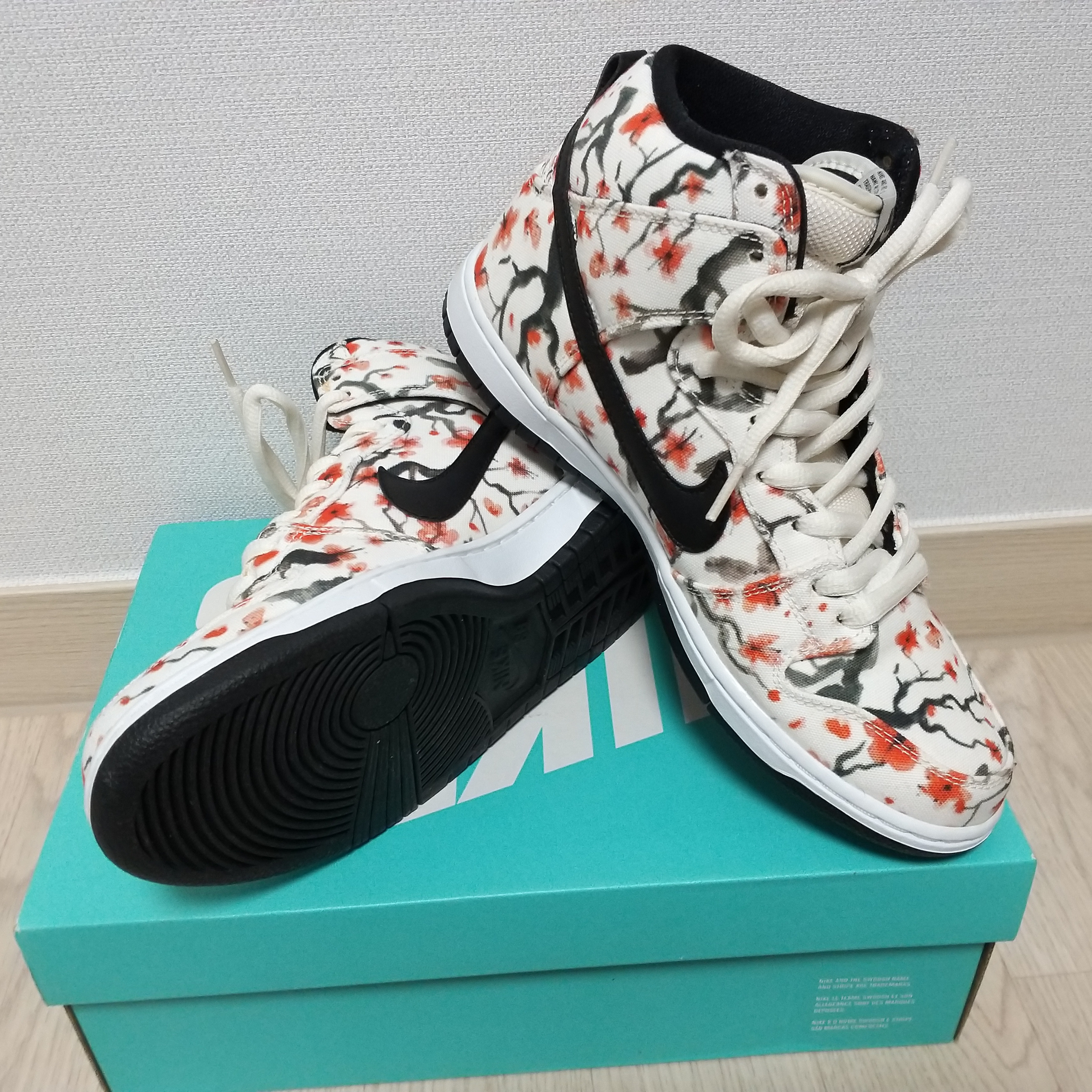 Nike SB Dunk High Cherry Blossom 착용 스타일 - 3
