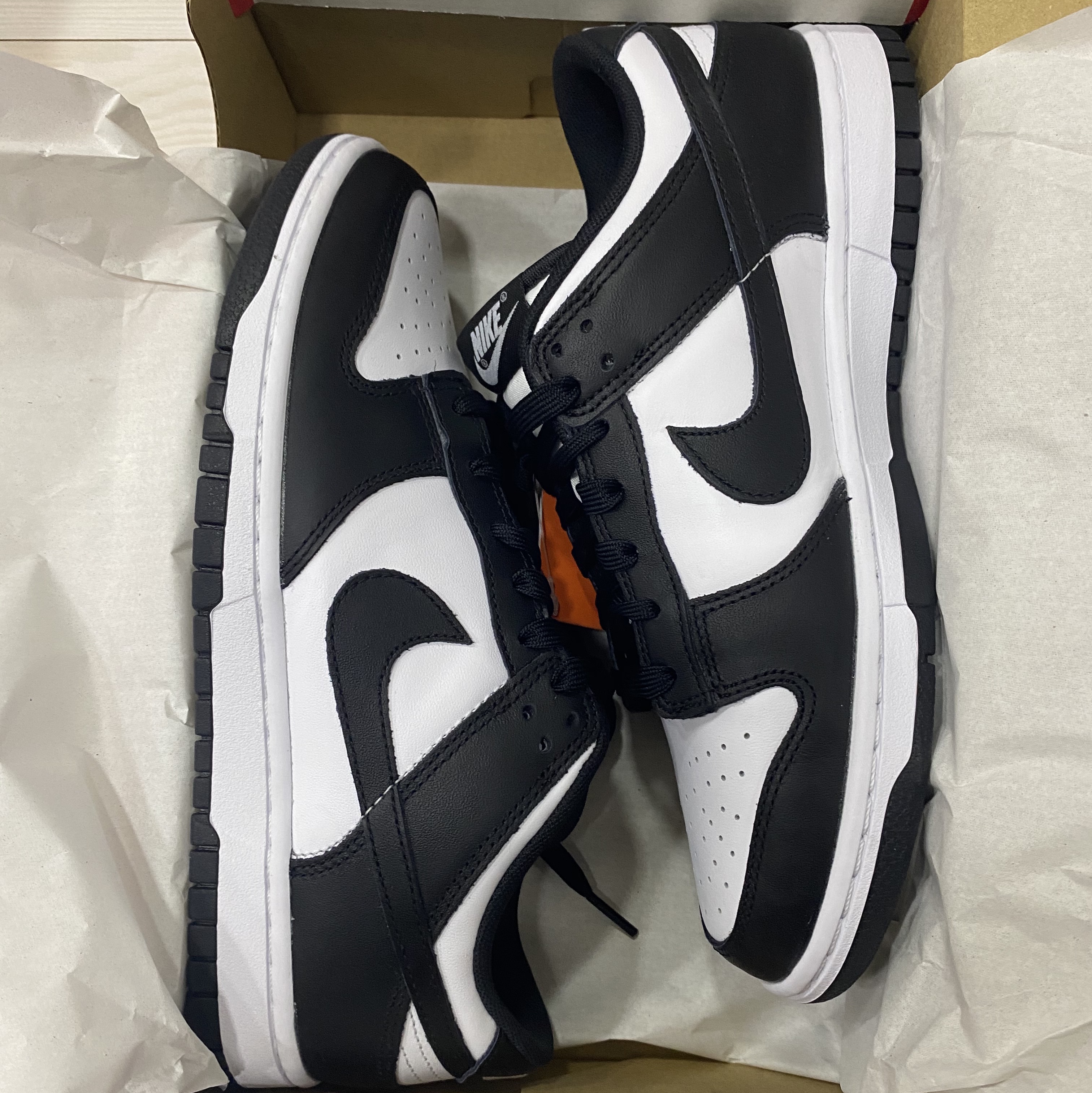Nike Dunk Low Retro Black 착용 스타일 - 1