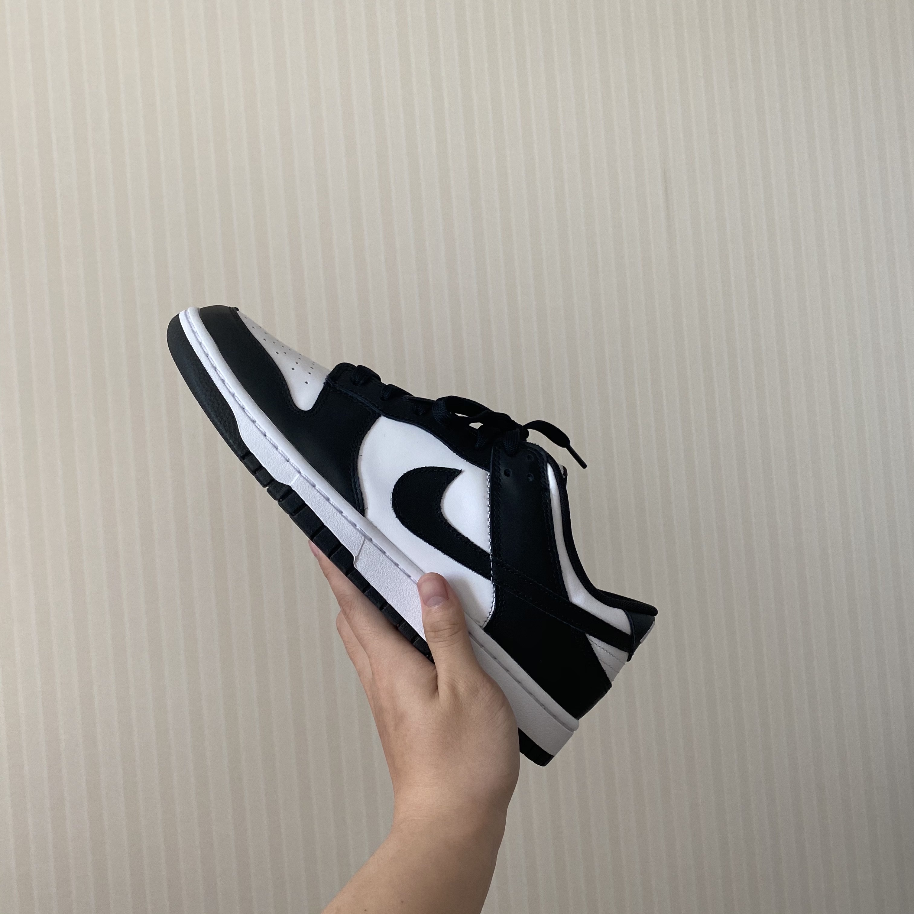 Nike Dunk Low Retro Black 착용 스타일
