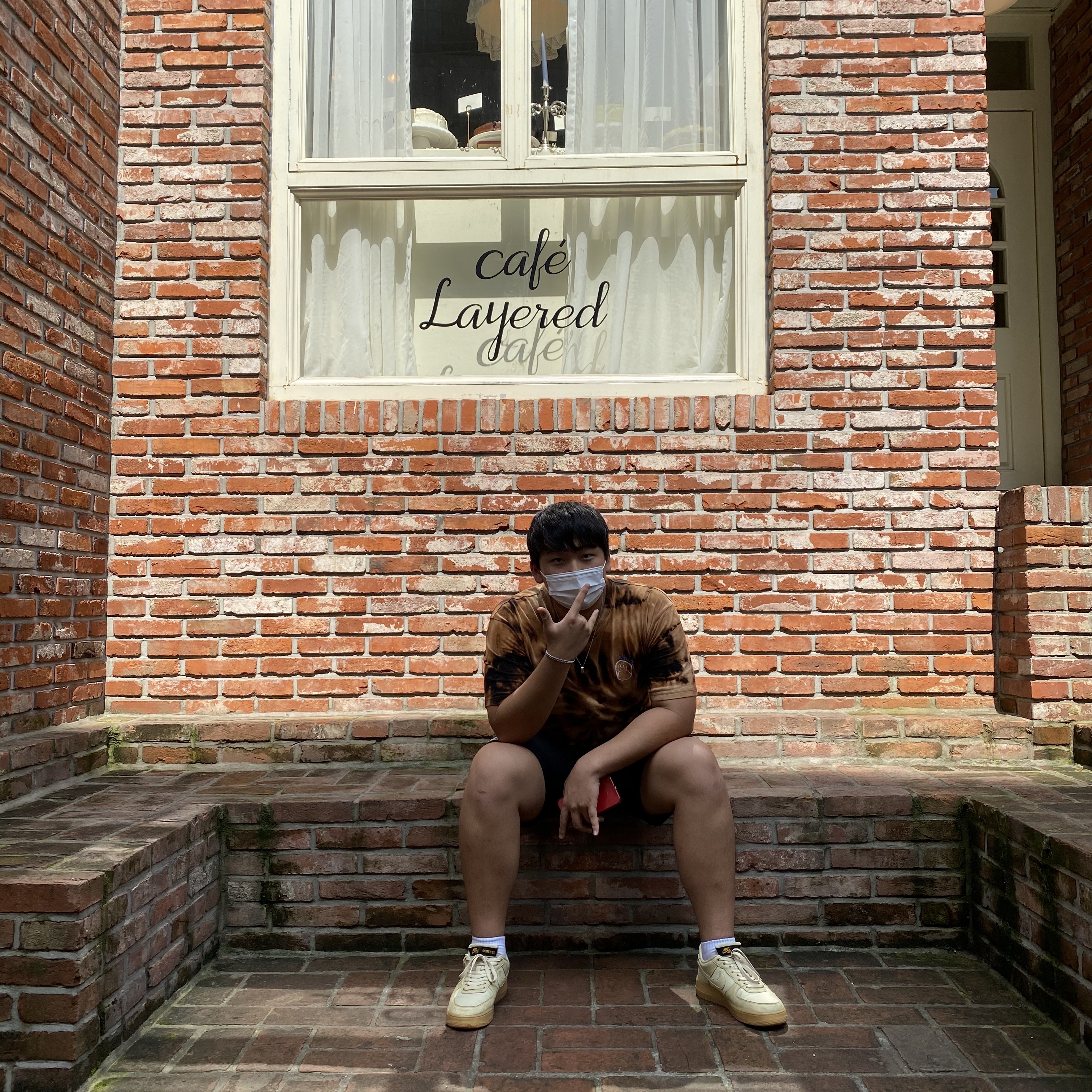 Nike Air Force 1 Low Gore-Tex Team Gold Khaki 착용 스타일